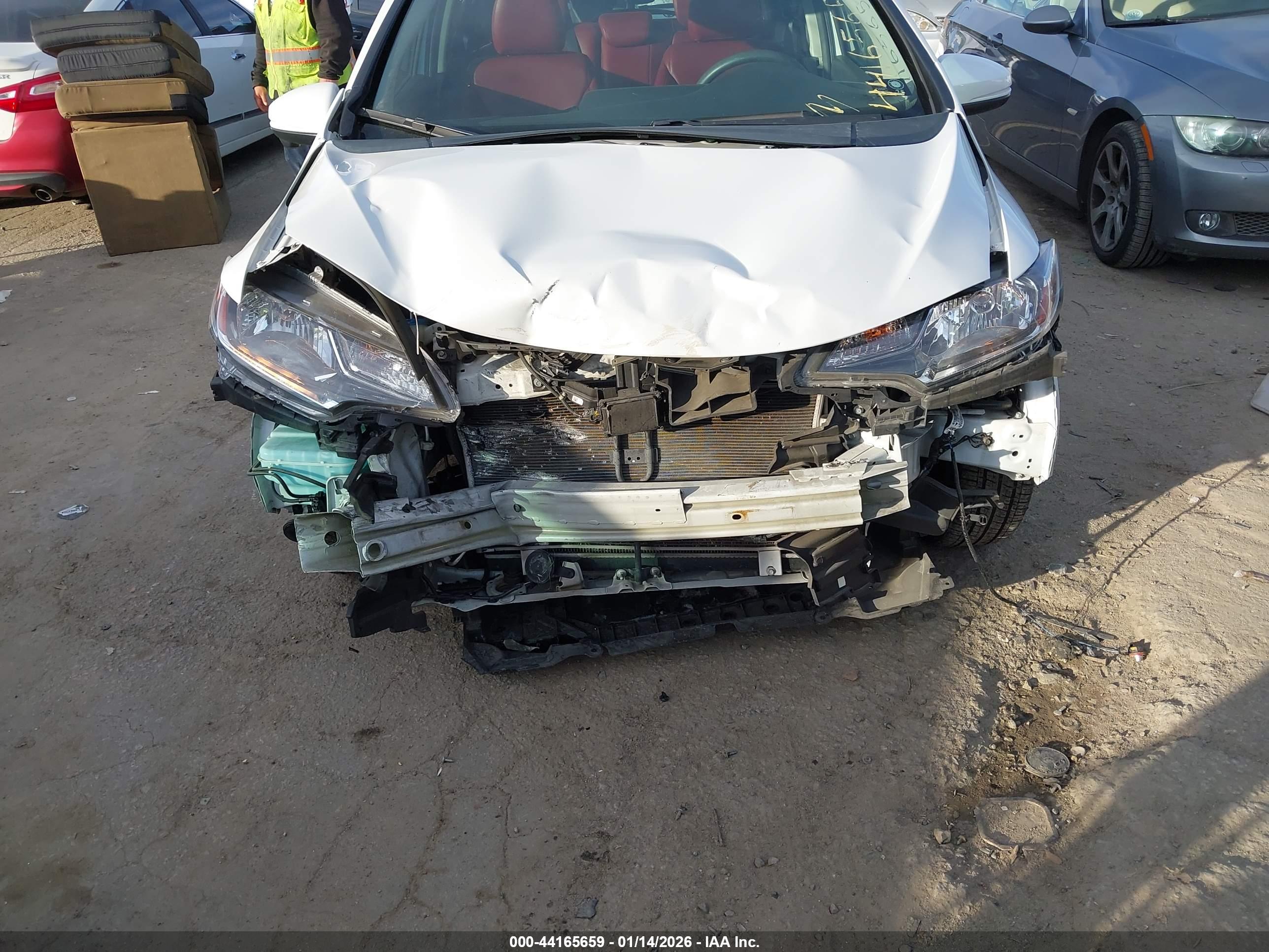 HONDA FIT image 6