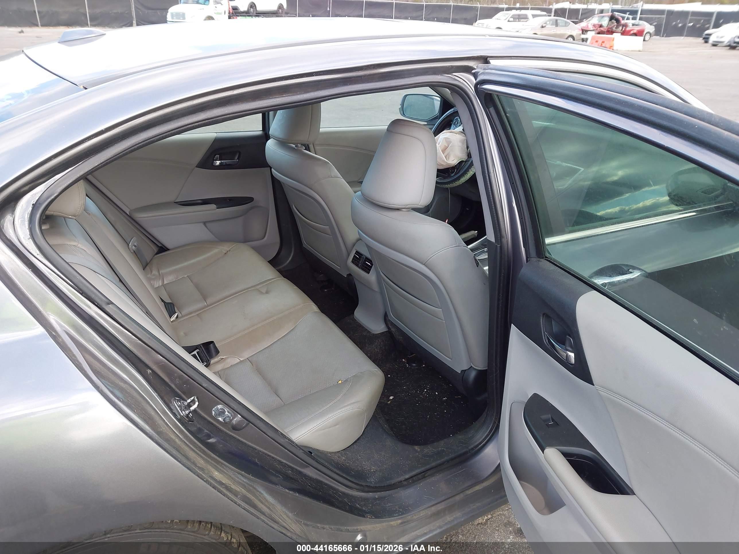 HONDA ACCORD image 8