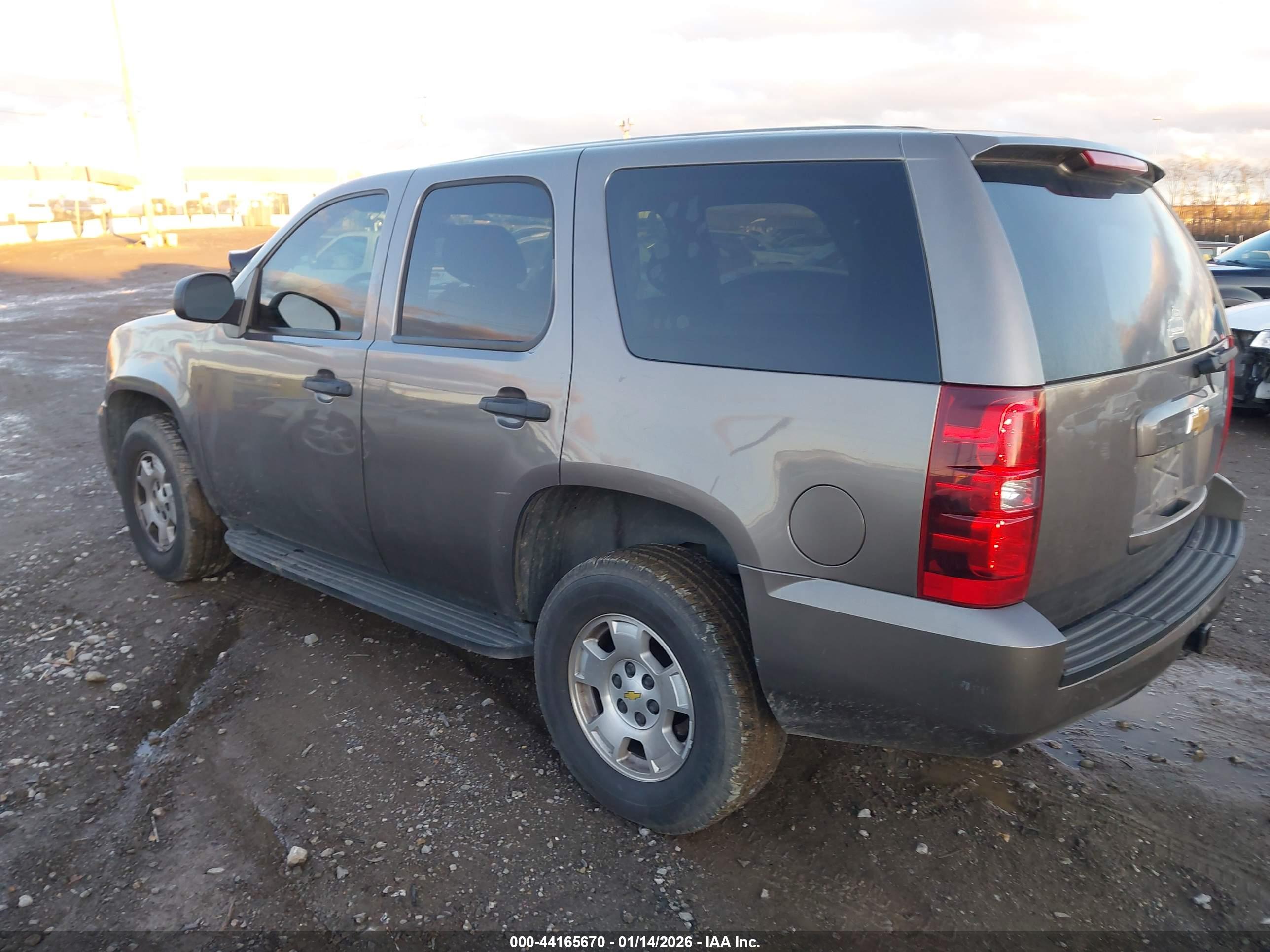 CHEVROLET TAHOE image 3