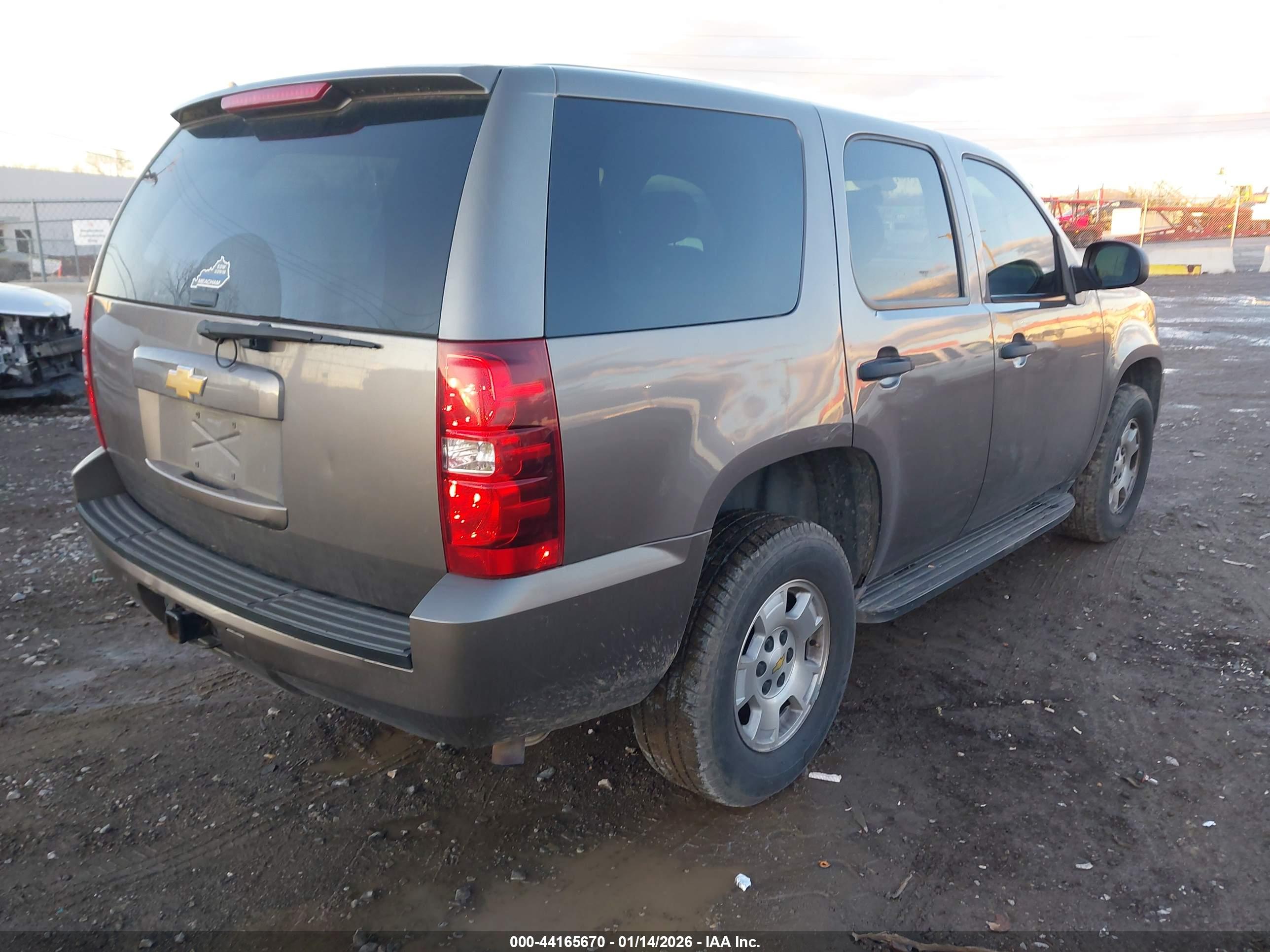 CHEVROLET TAHOE image 4