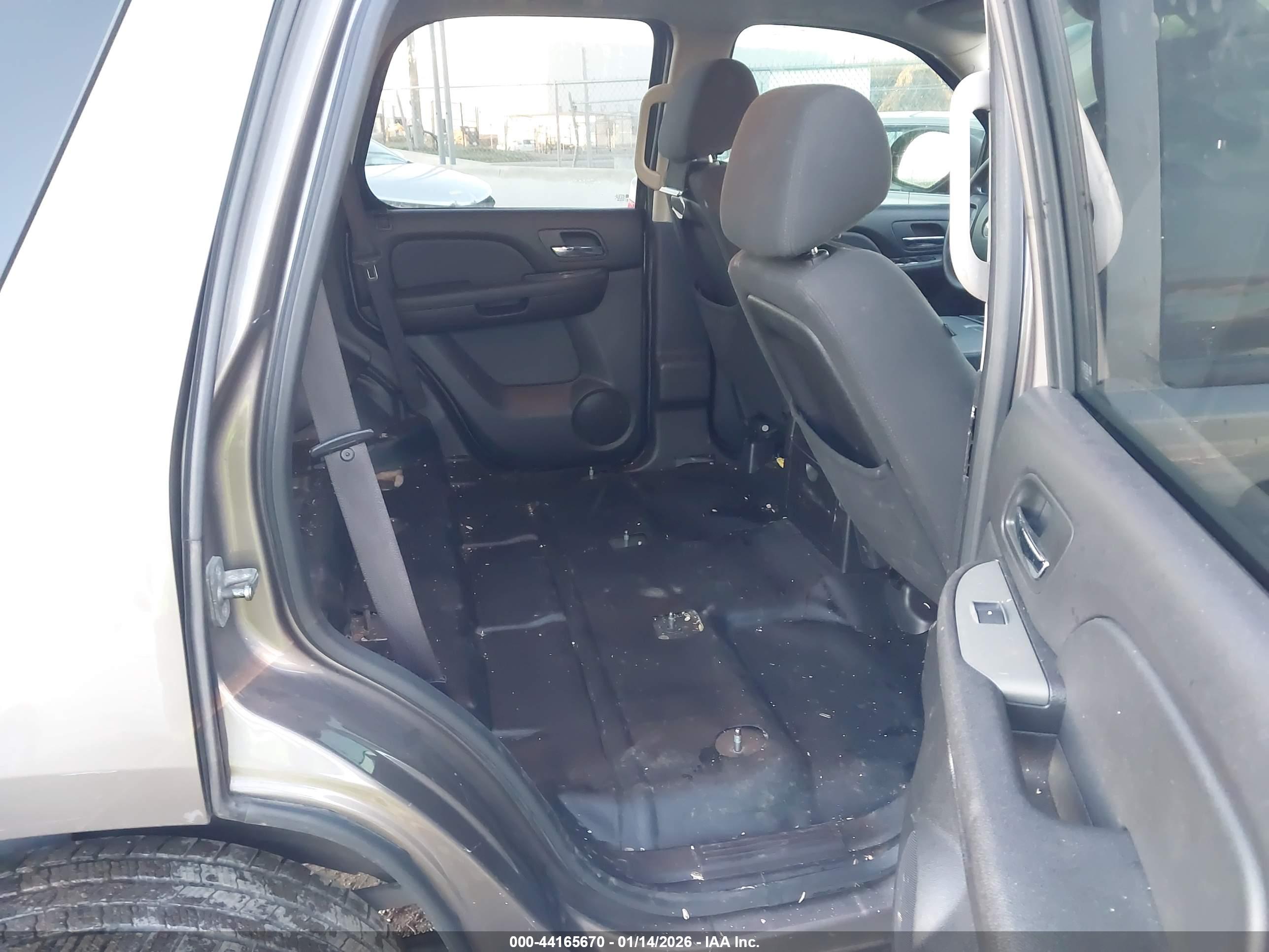 CHEVROLET TAHOE image 8