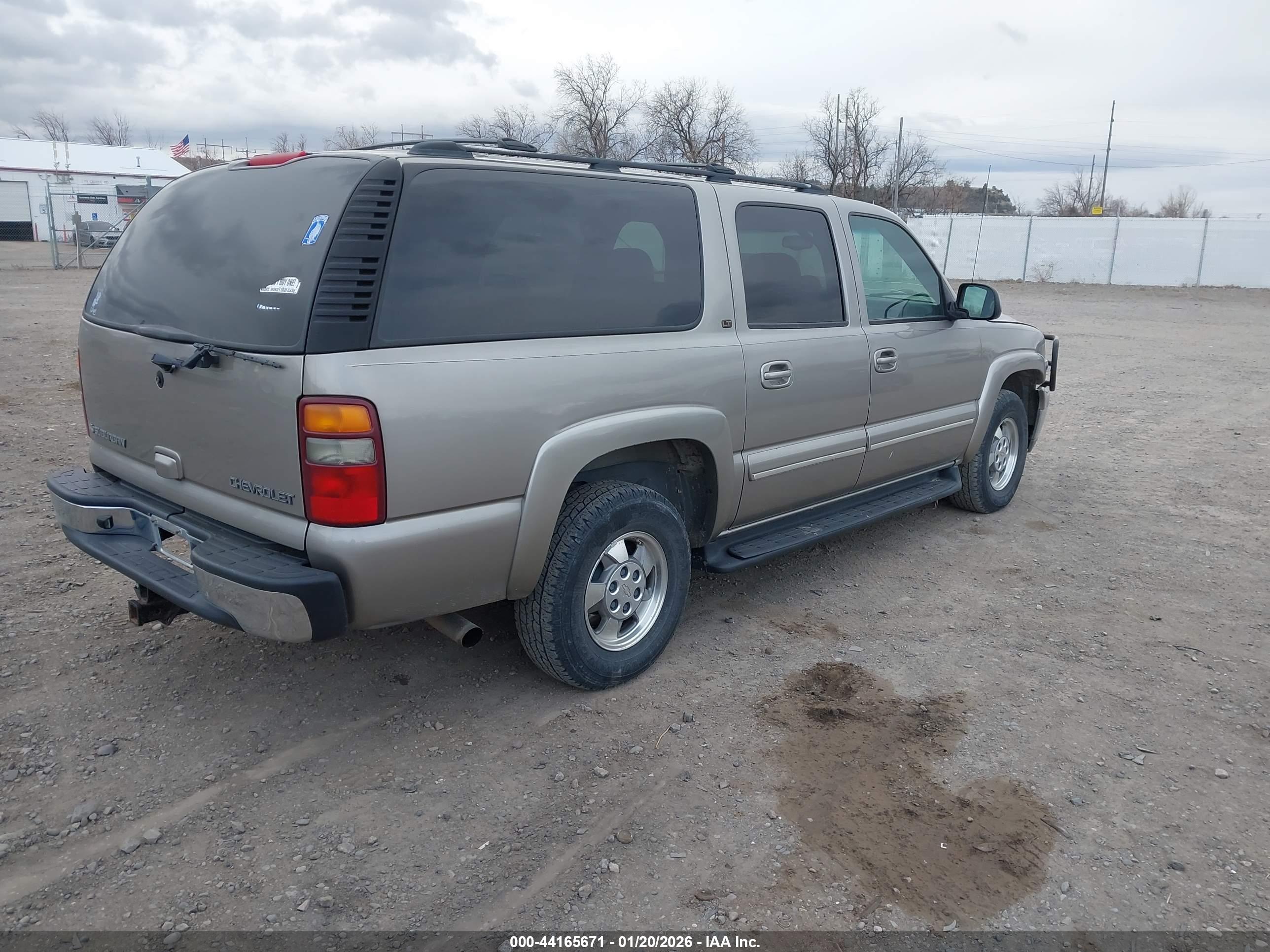 CHEVROLET SUBURBAN image 4