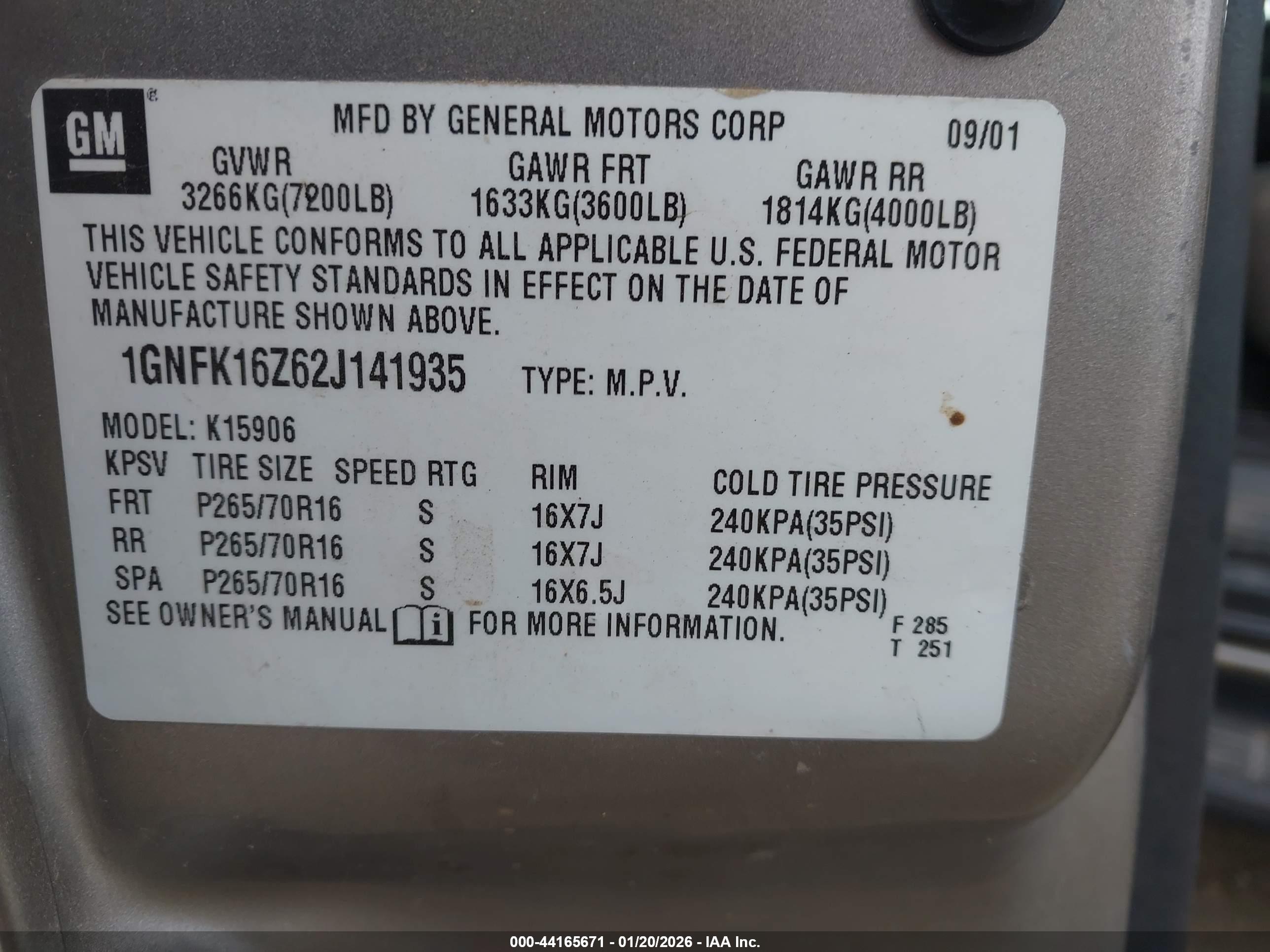 CHEVROLET SUBURBAN image 9