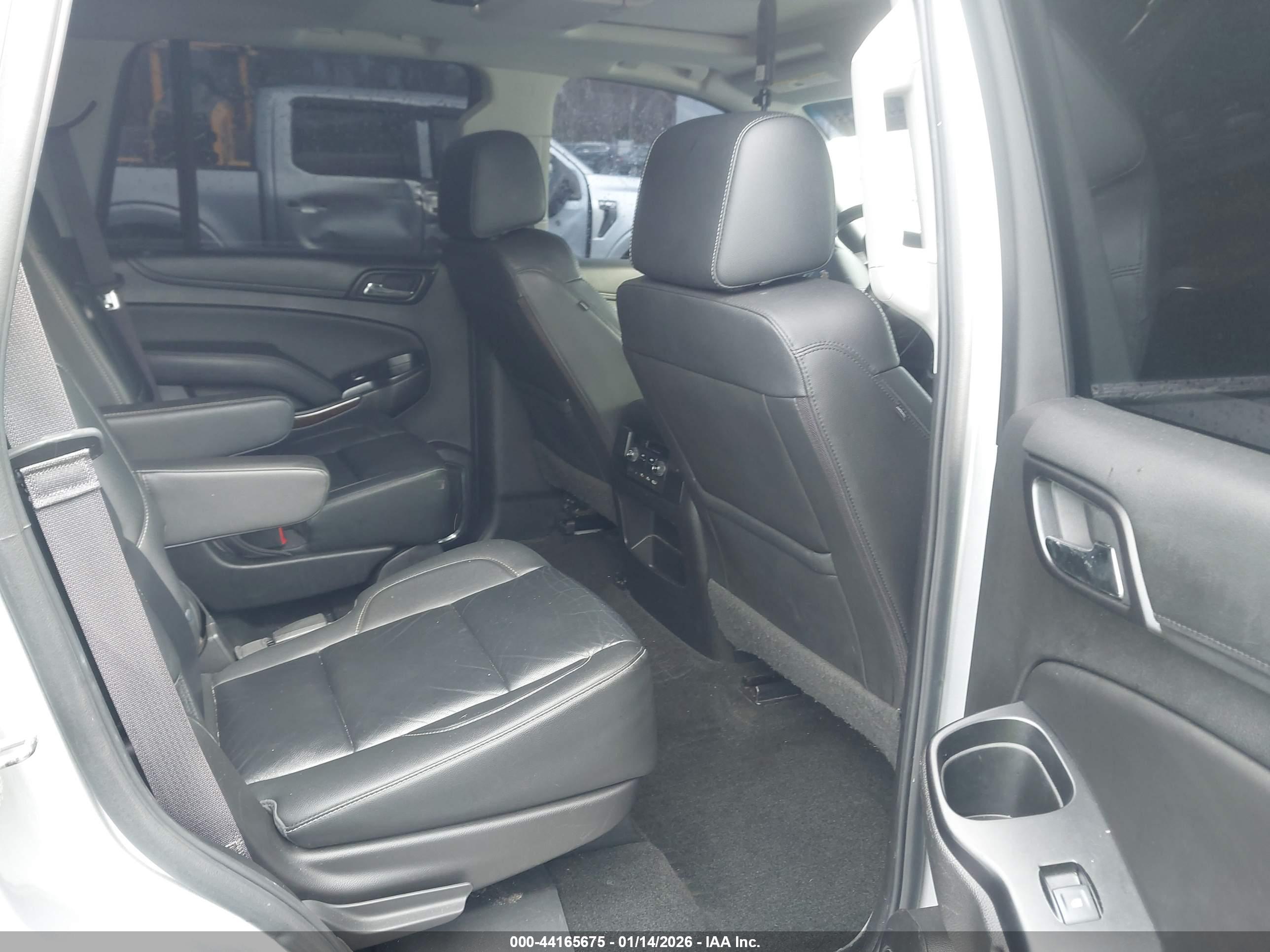 CHEVROLET TAHOE image 8