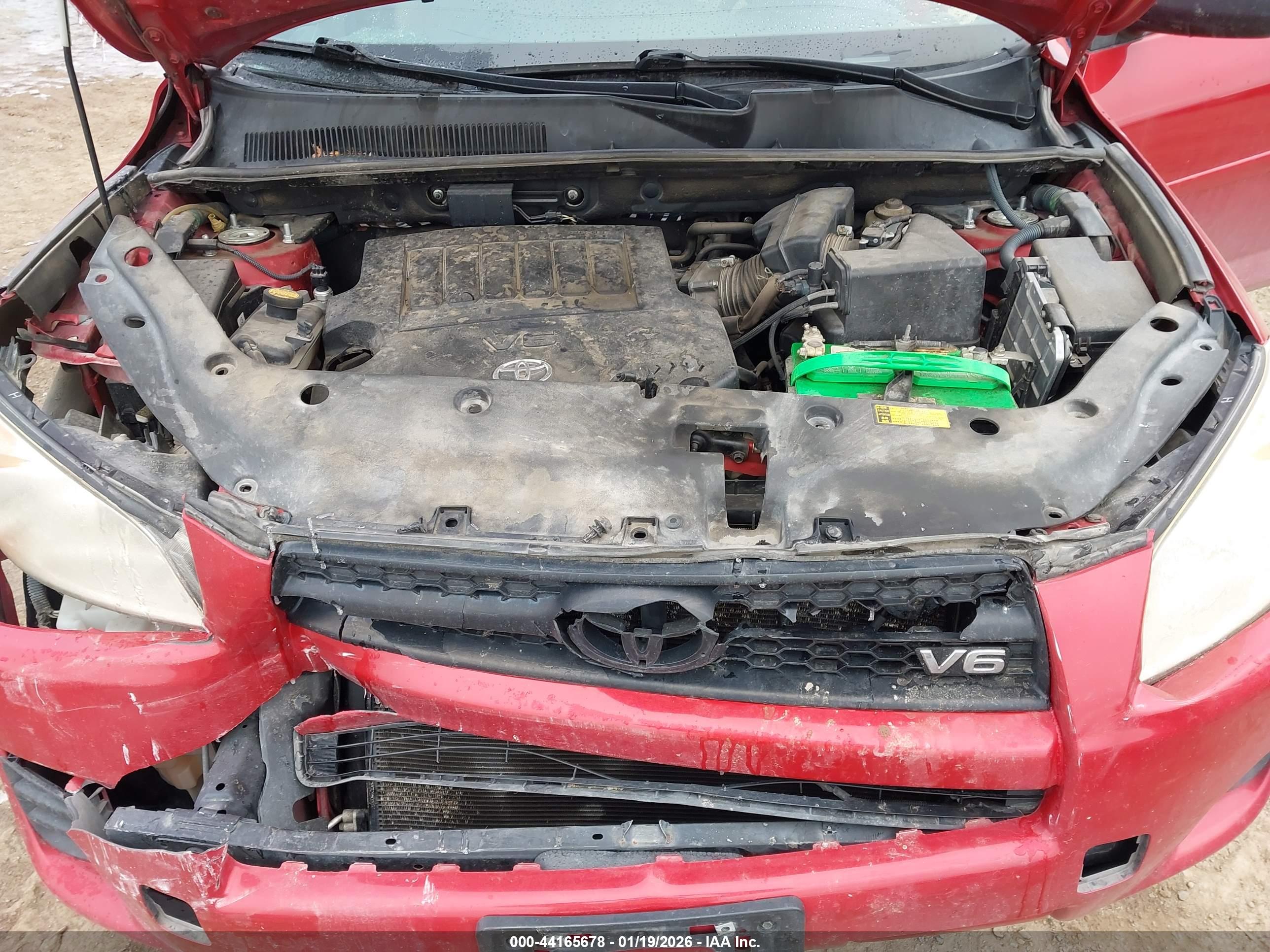 TOYOTA RAV4 image 10