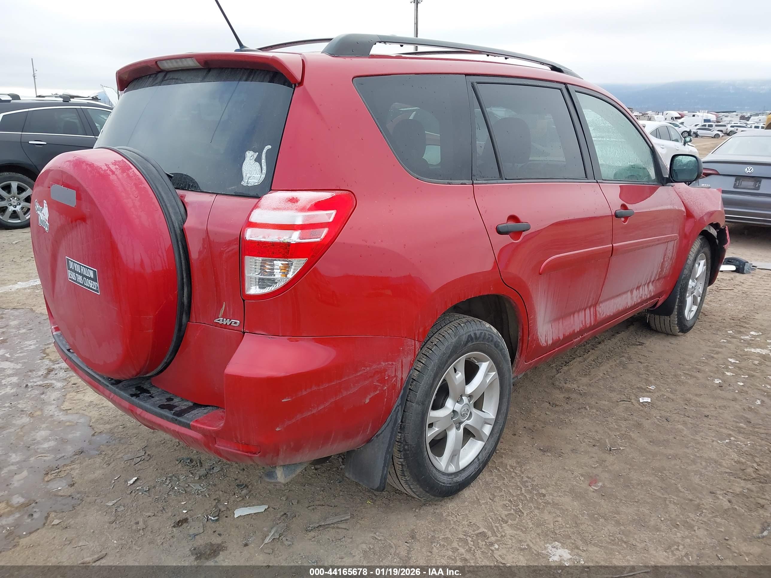 TOYOTA RAV4 image 4