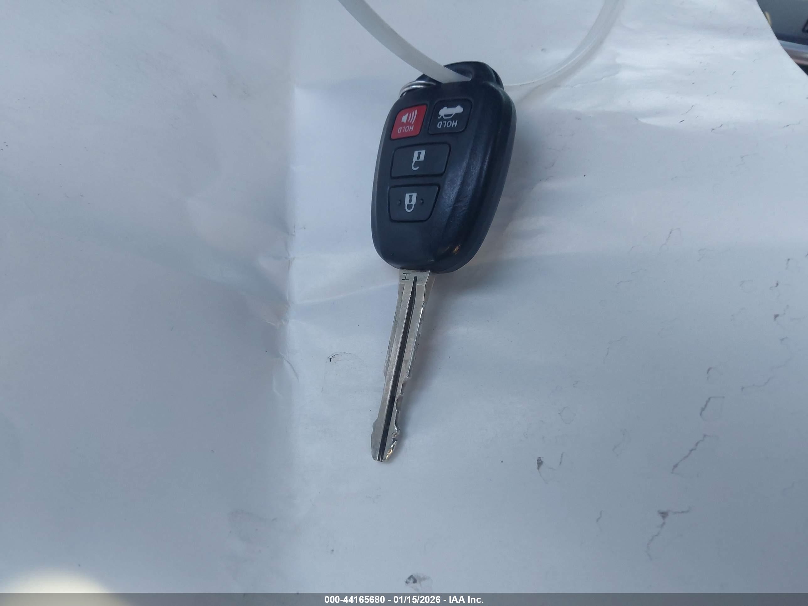 TOYOTA CAMRY image 11