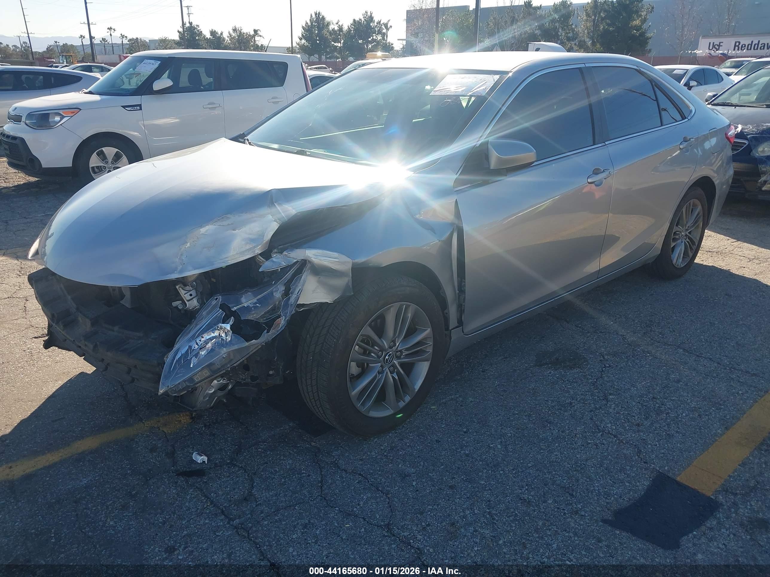 TOYOTA CAMRY image 2