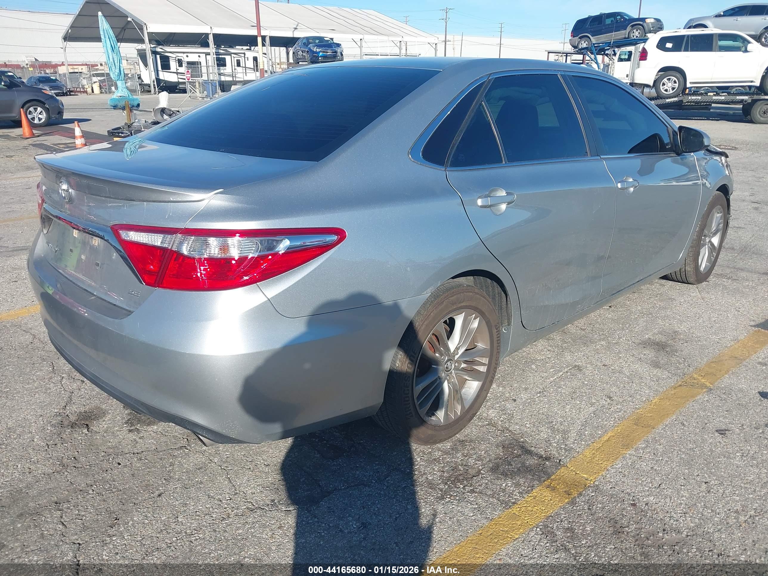 TOYOTA CAMRY image 4