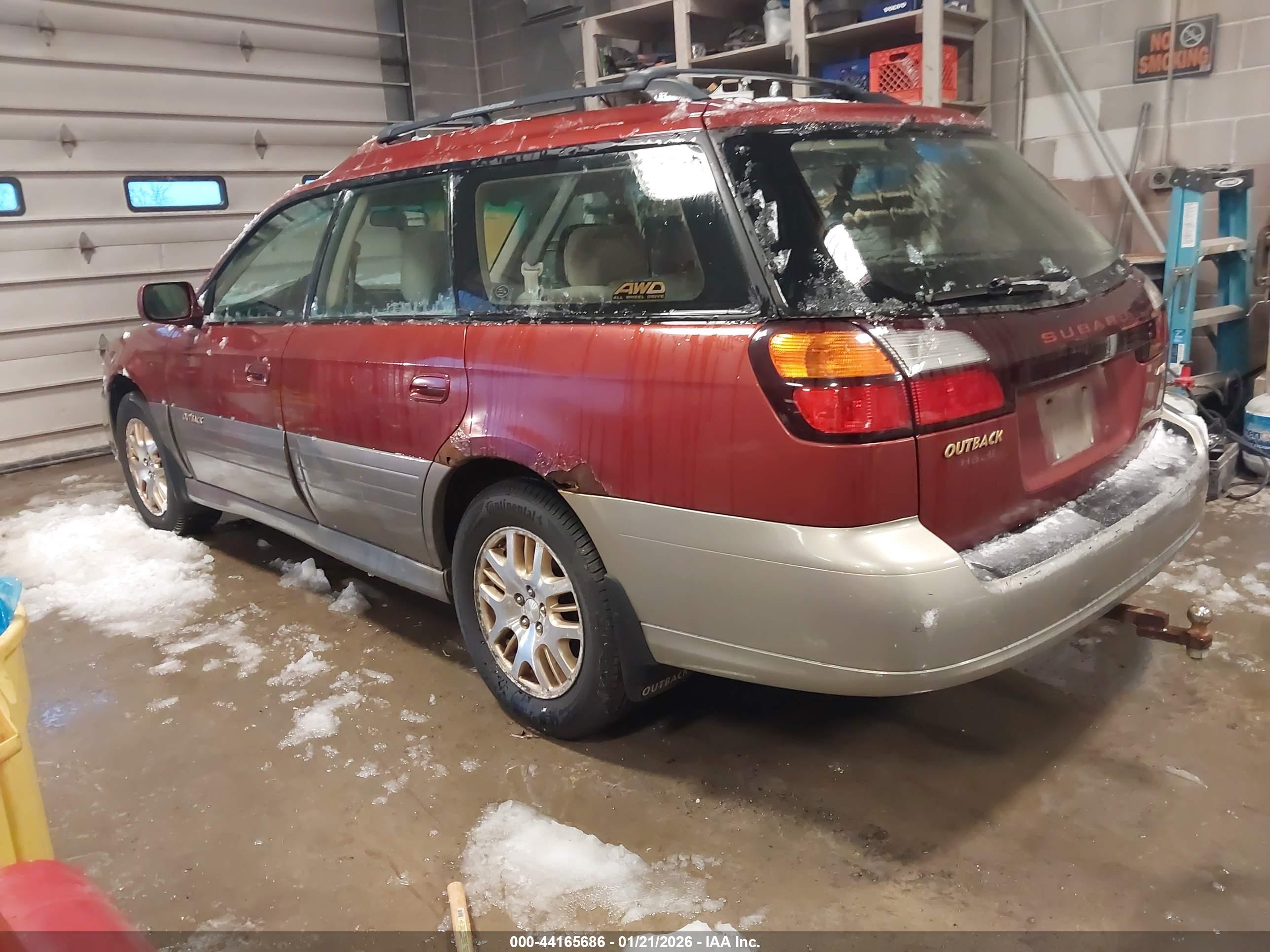 SUBARU OUTBACK image 3