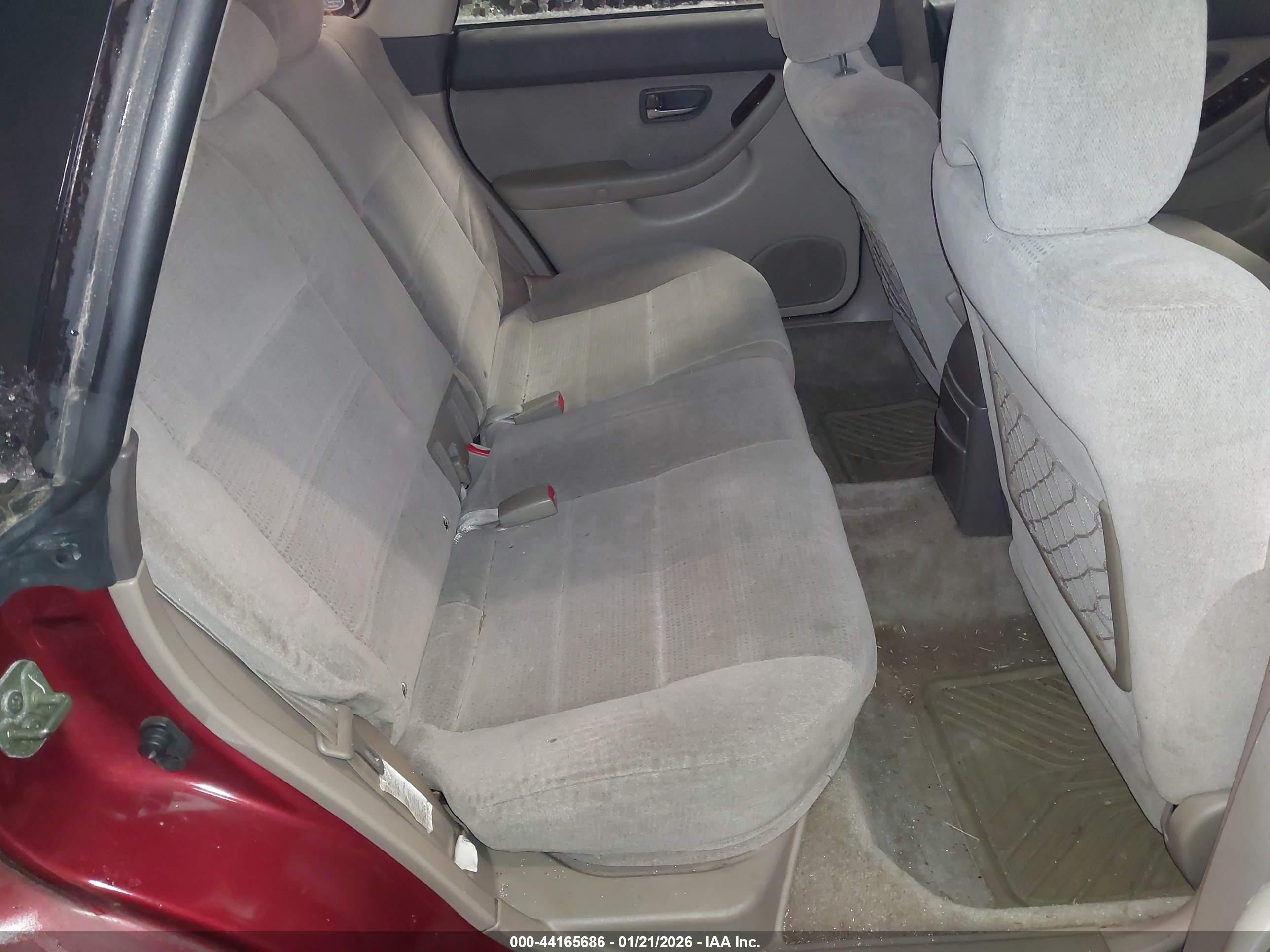 SUBARU OUTBACK image 8