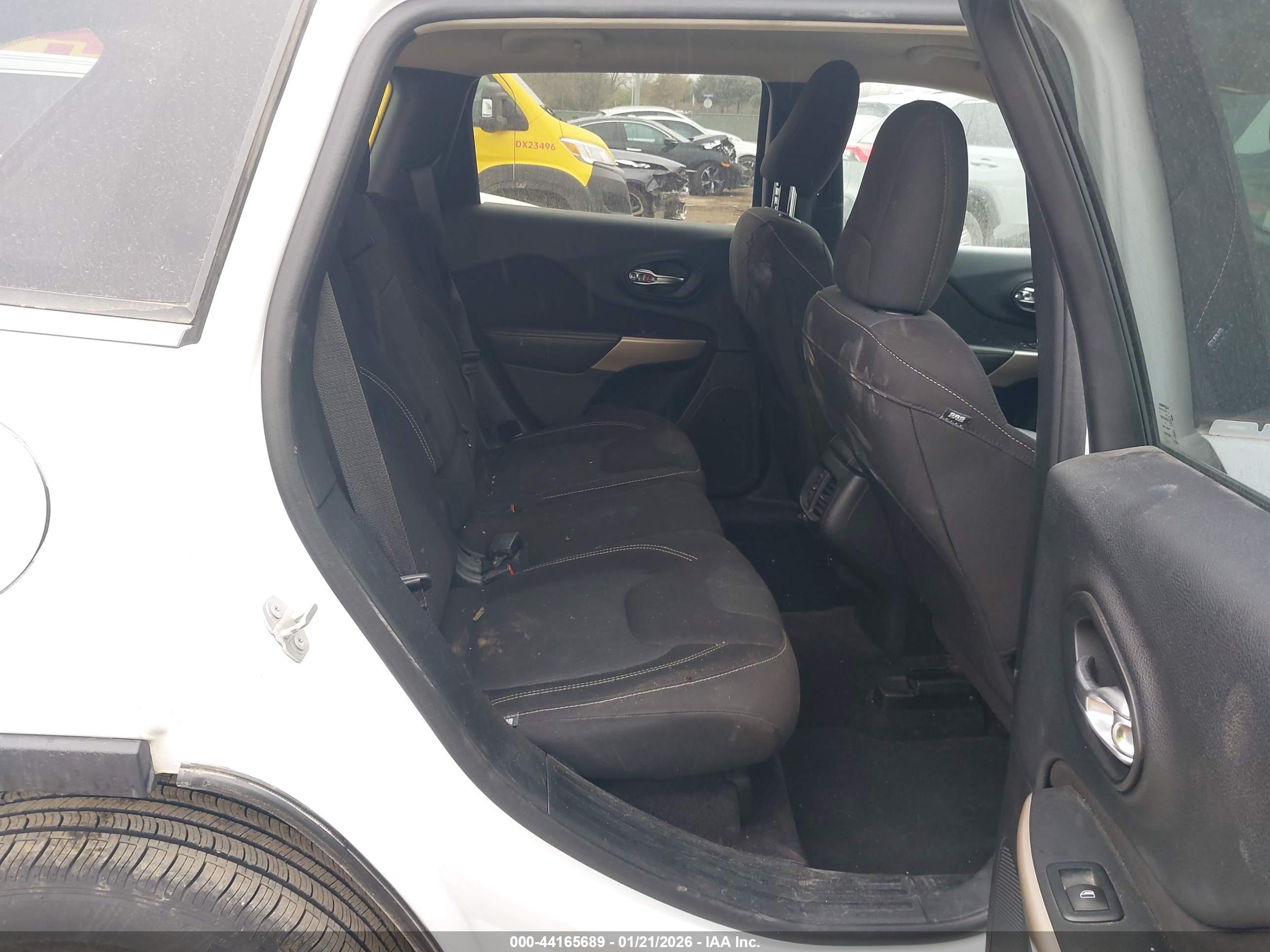 JEEP CHEROKEE image 8