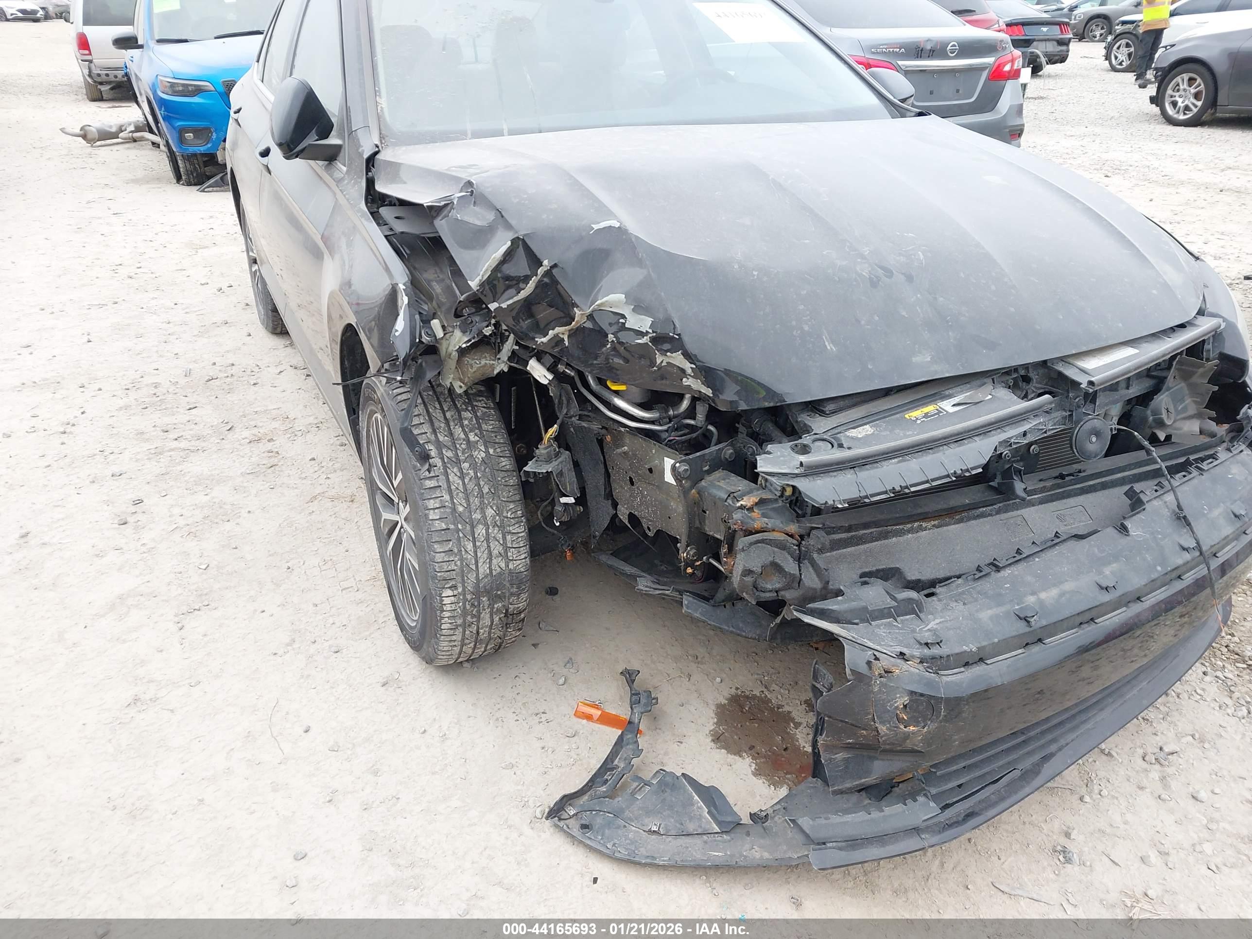 VOLKSWAGEN JETTA image 6
