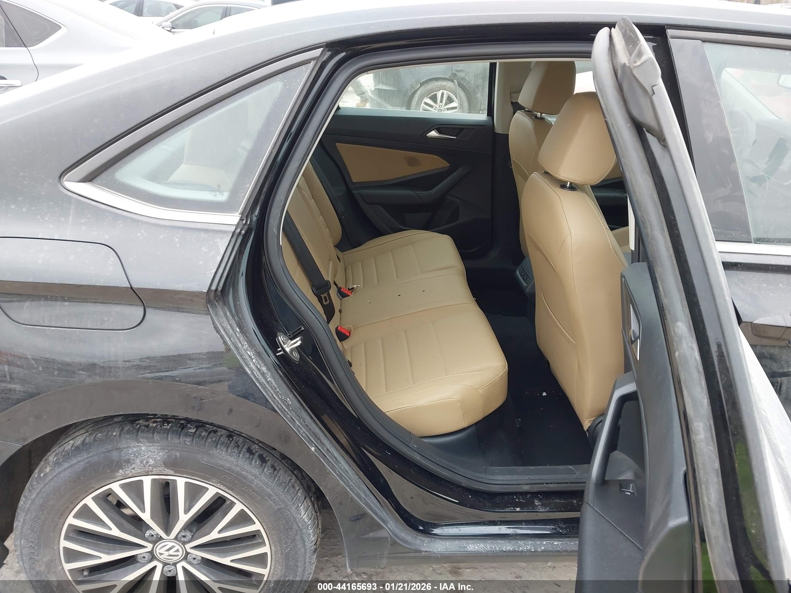VOLKSWAGEN JETTA image 8