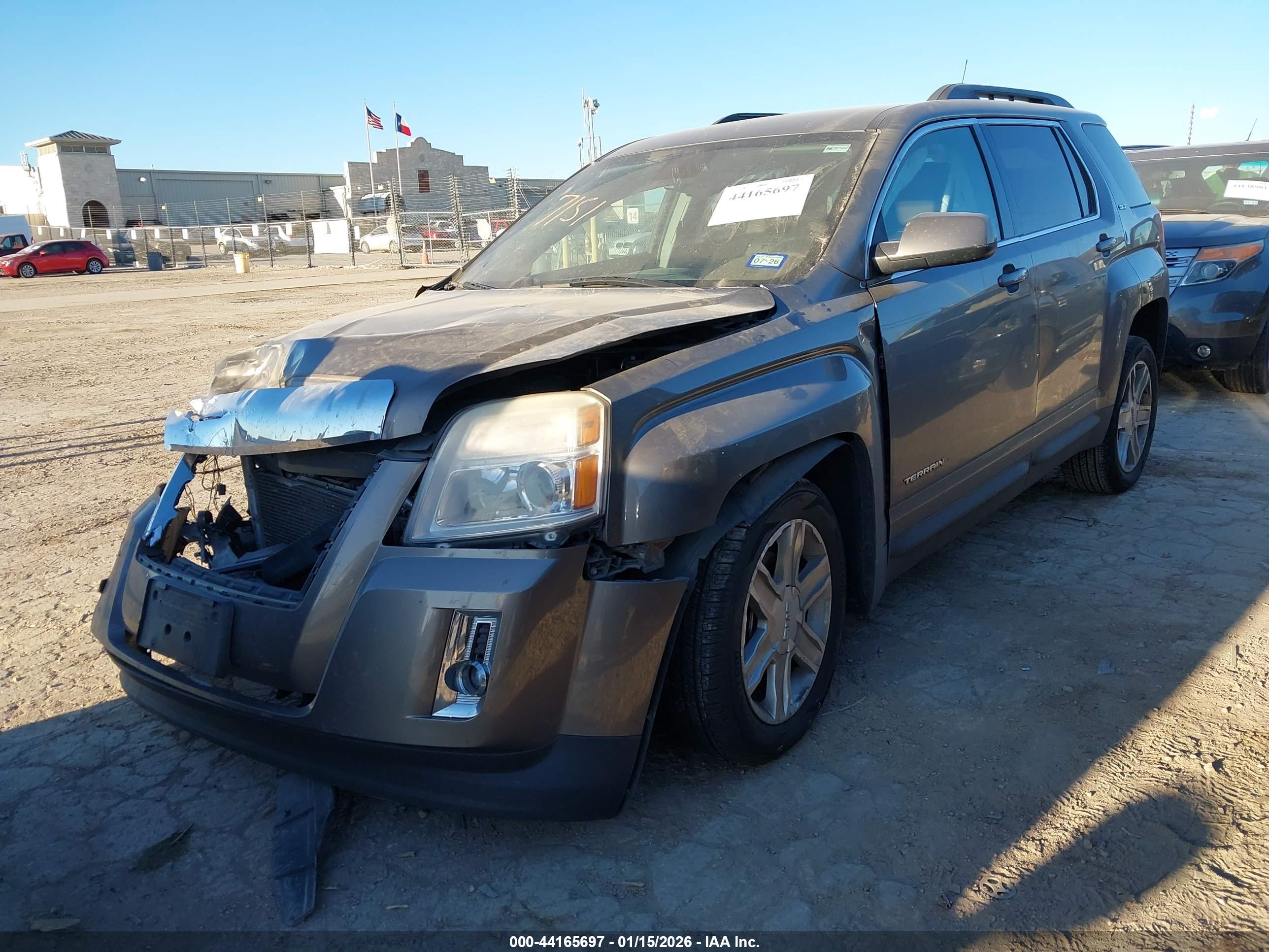 GMC TERRAIN image 2