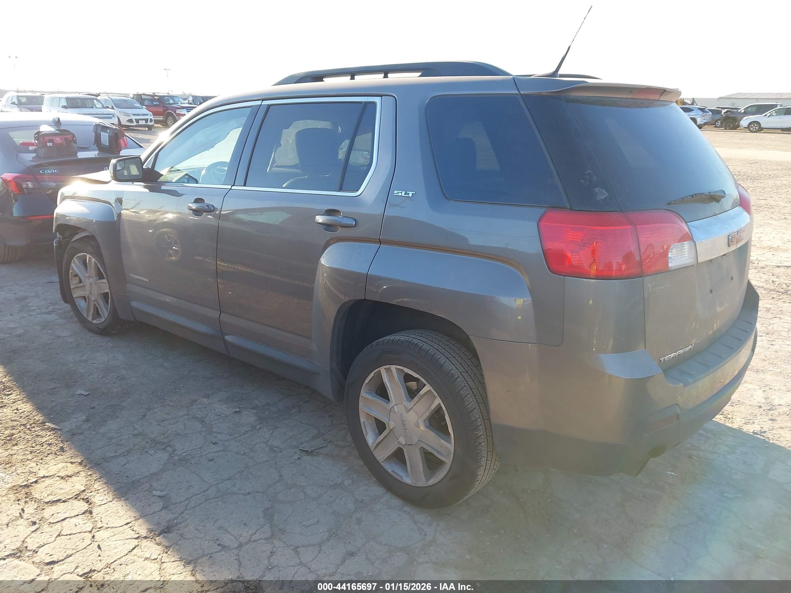 GMC TERRAIN image 3