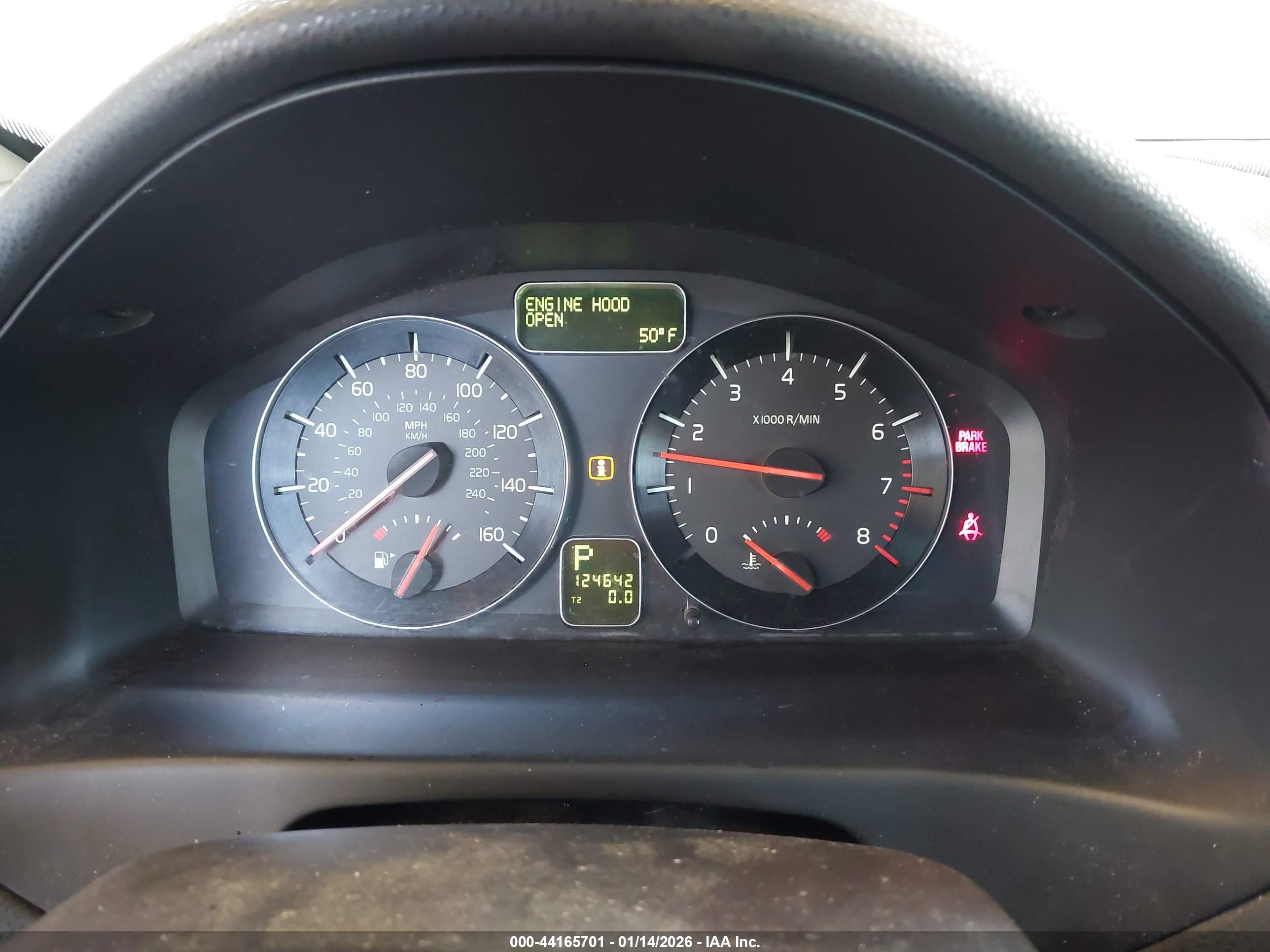 VOLVO C70 image 7
