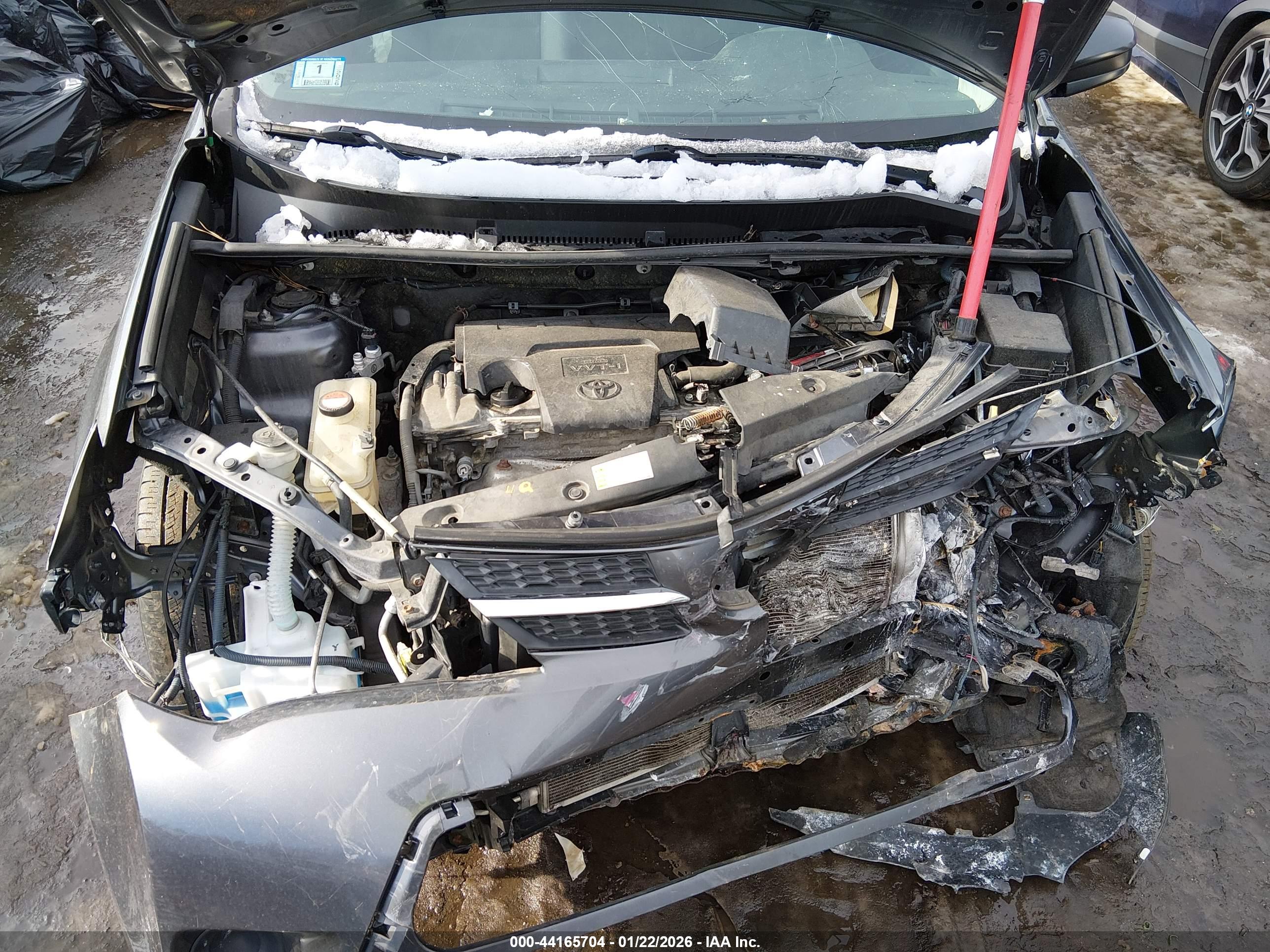 TOYOTA RAV4 image 10