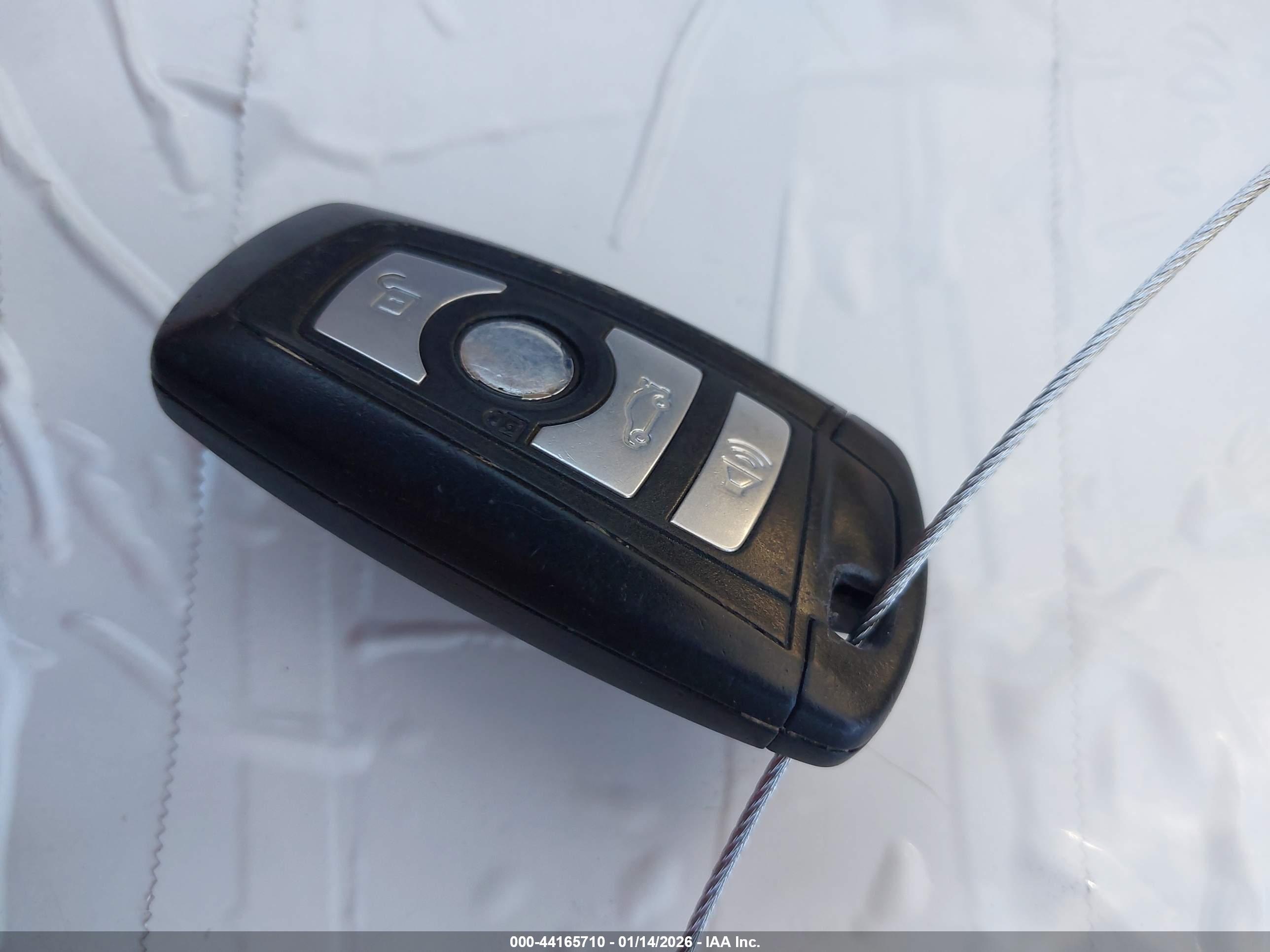 BMW 528I image 11