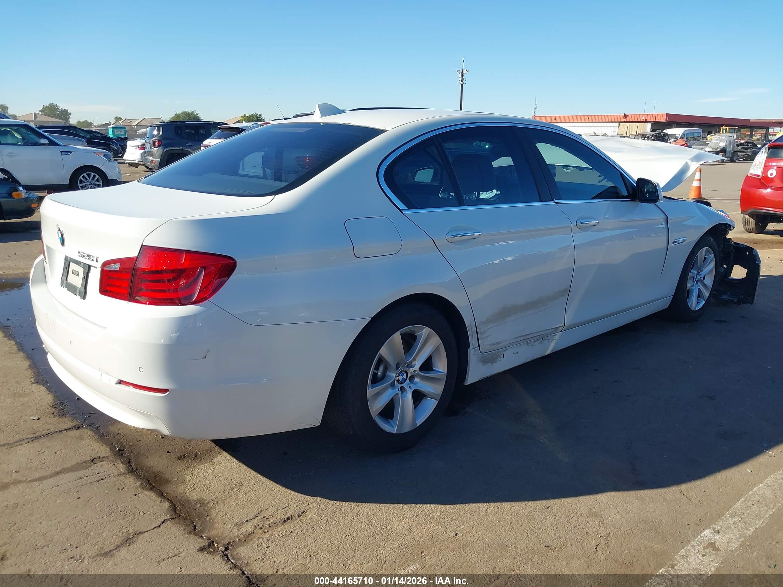 BMW 528I image 4