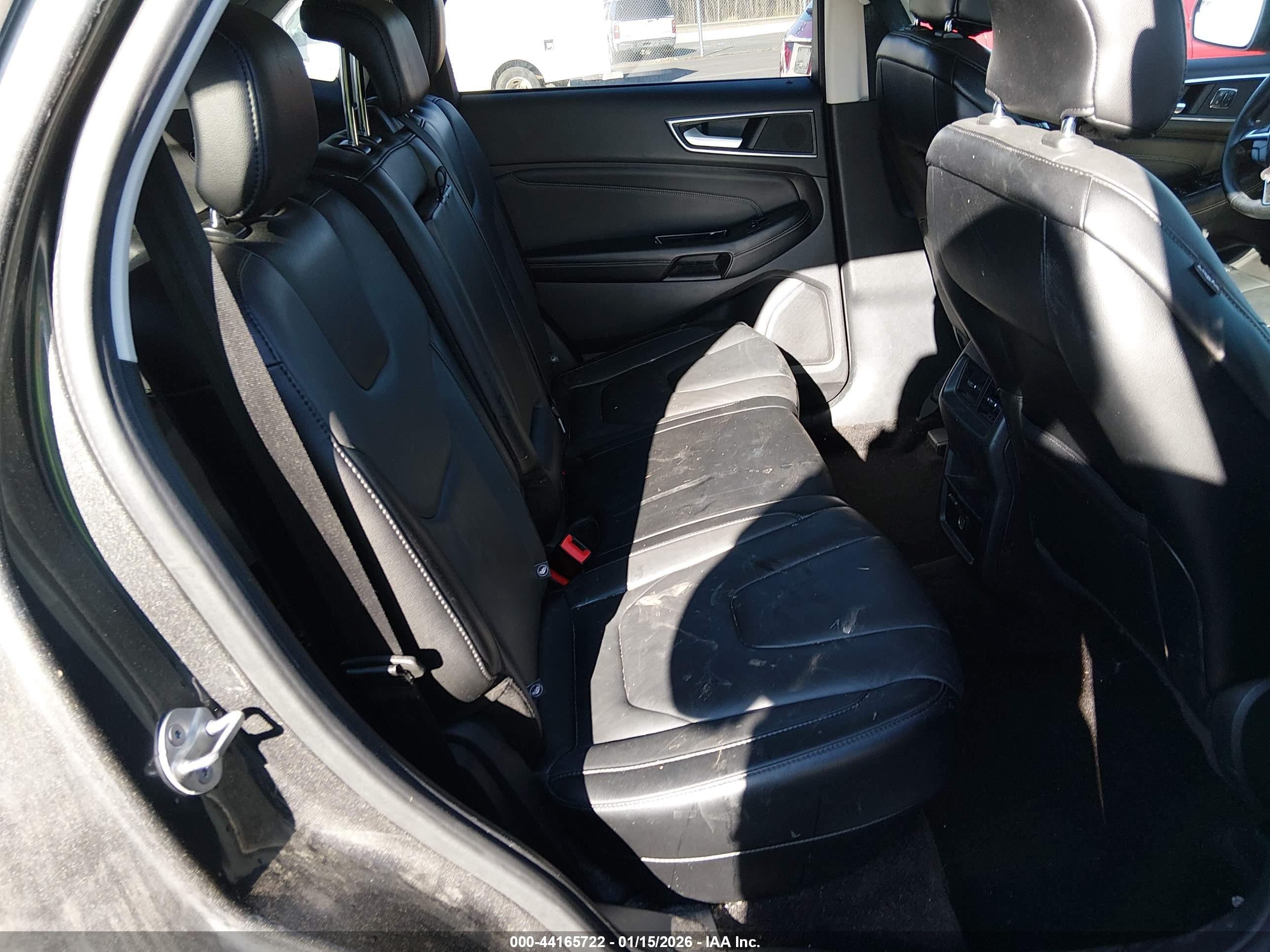 FORD EDGE image 8