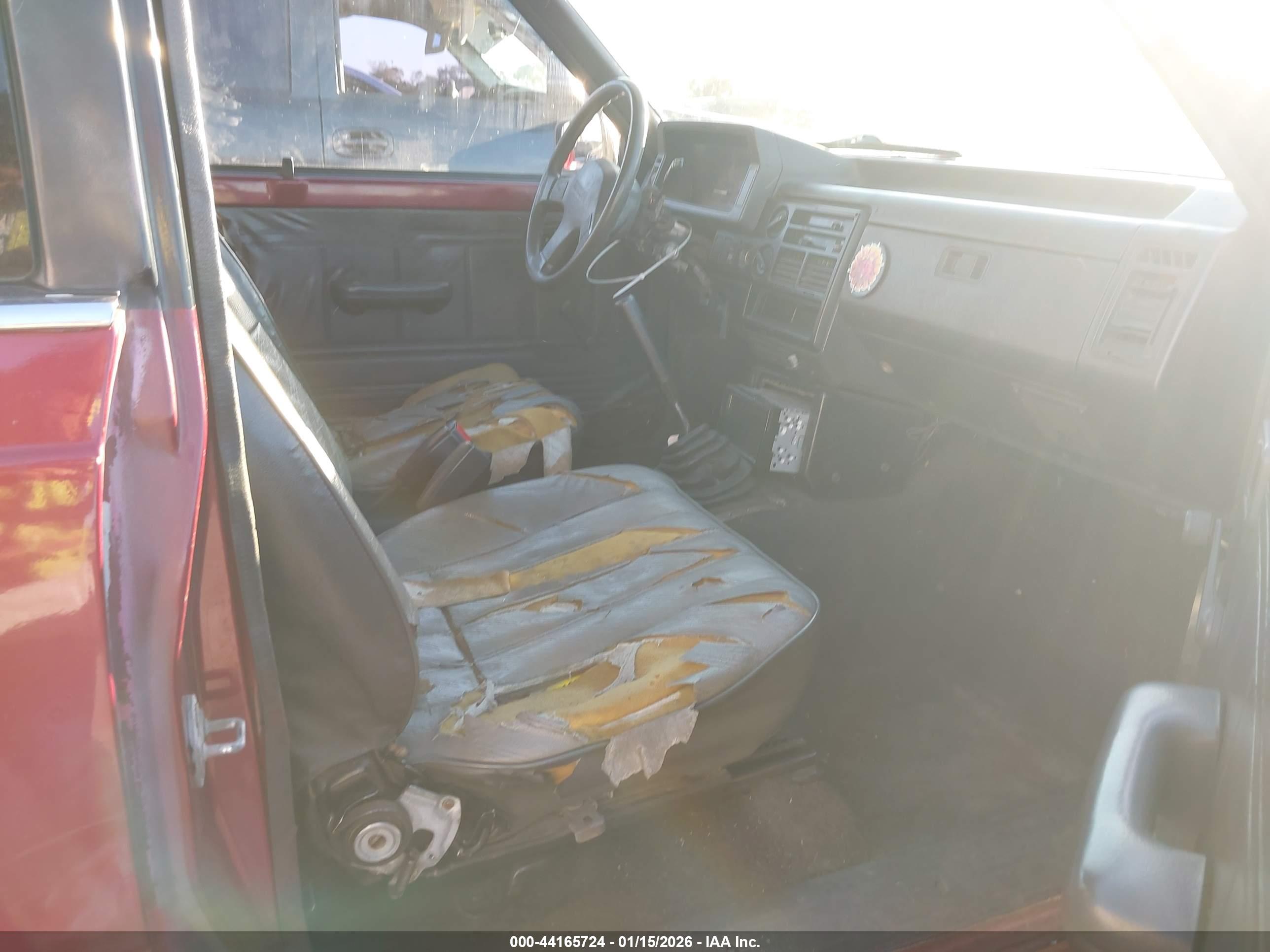 MAZDA B2200 image 5