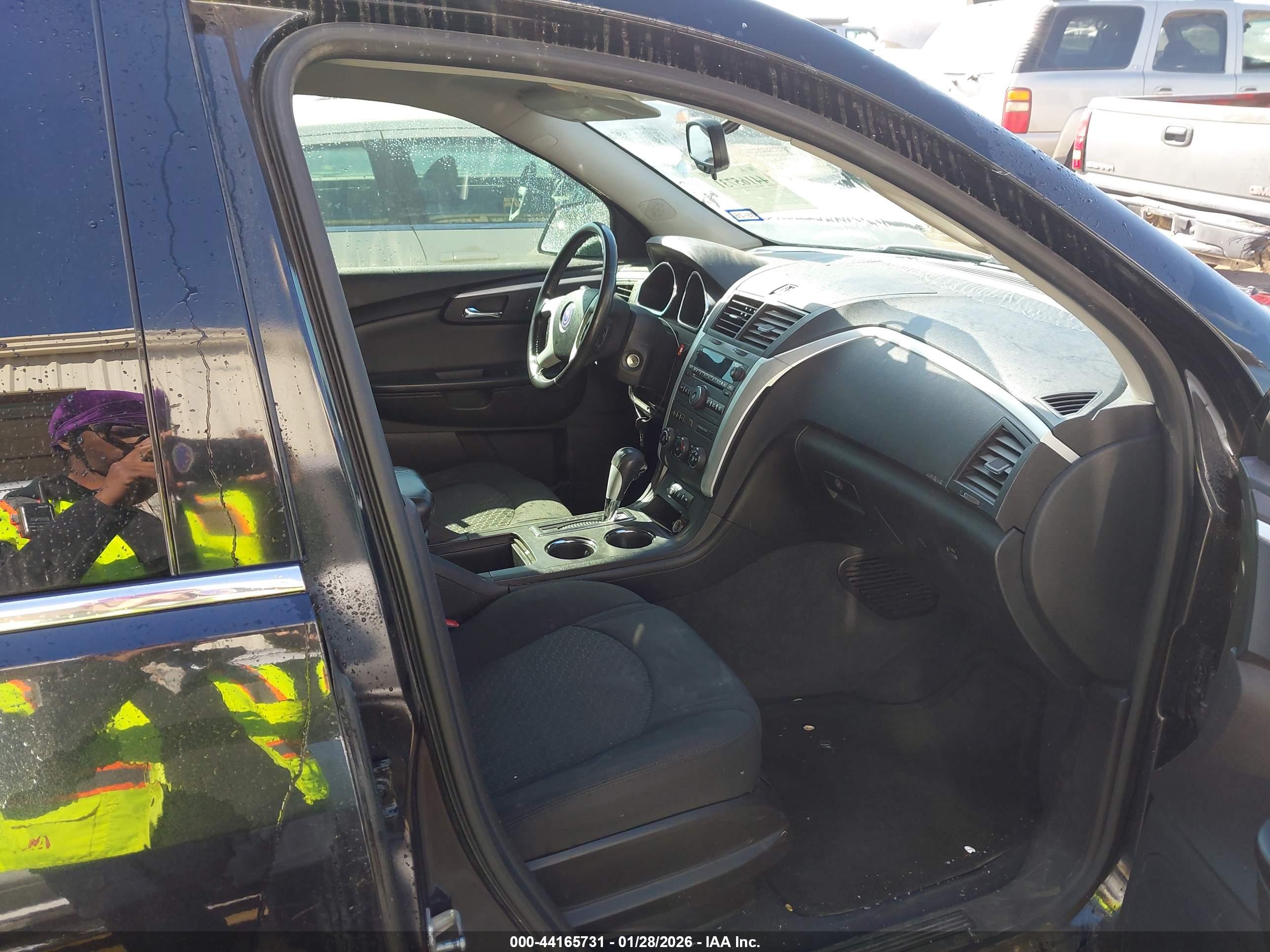 CHEVROLET TRAVERSE image 5