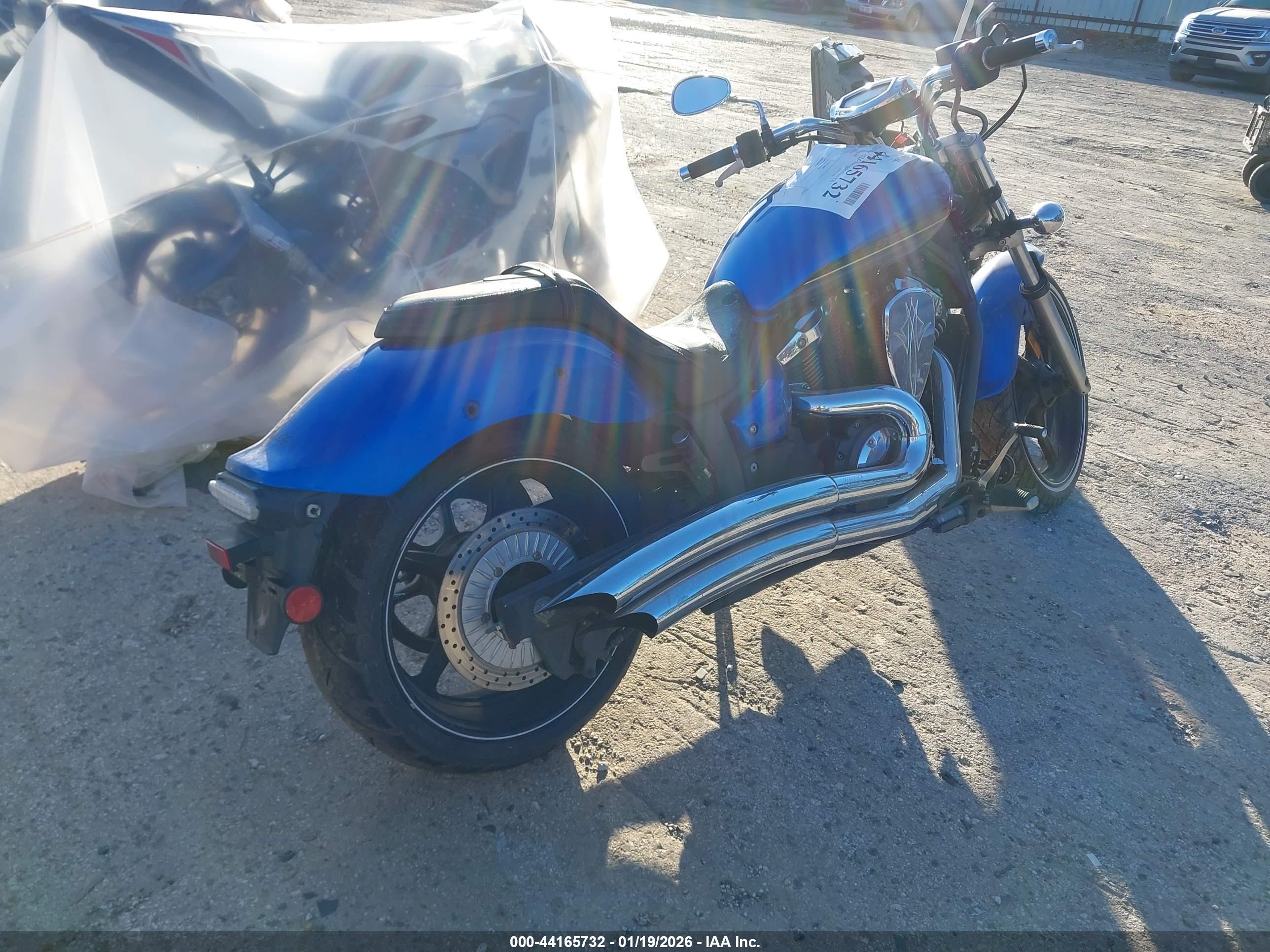 YAMAHA XVS1300 image 4