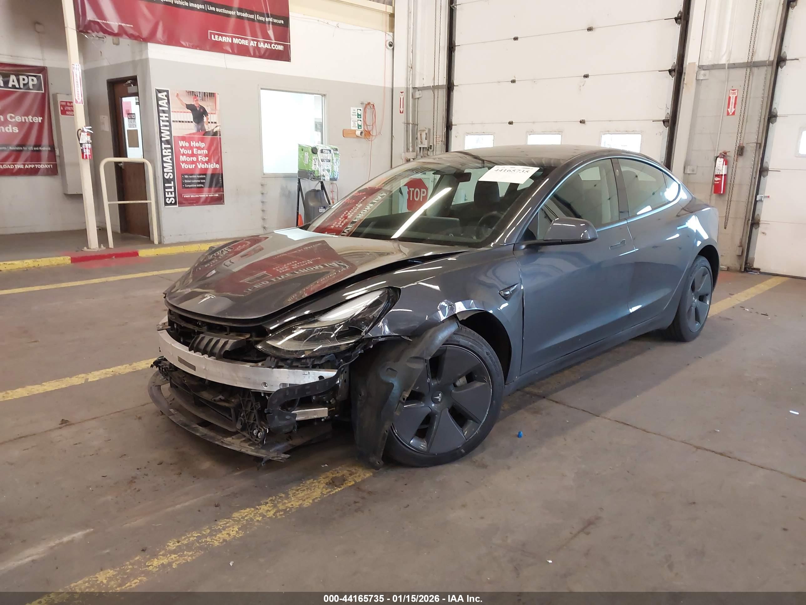 TESLA MODEL image 2