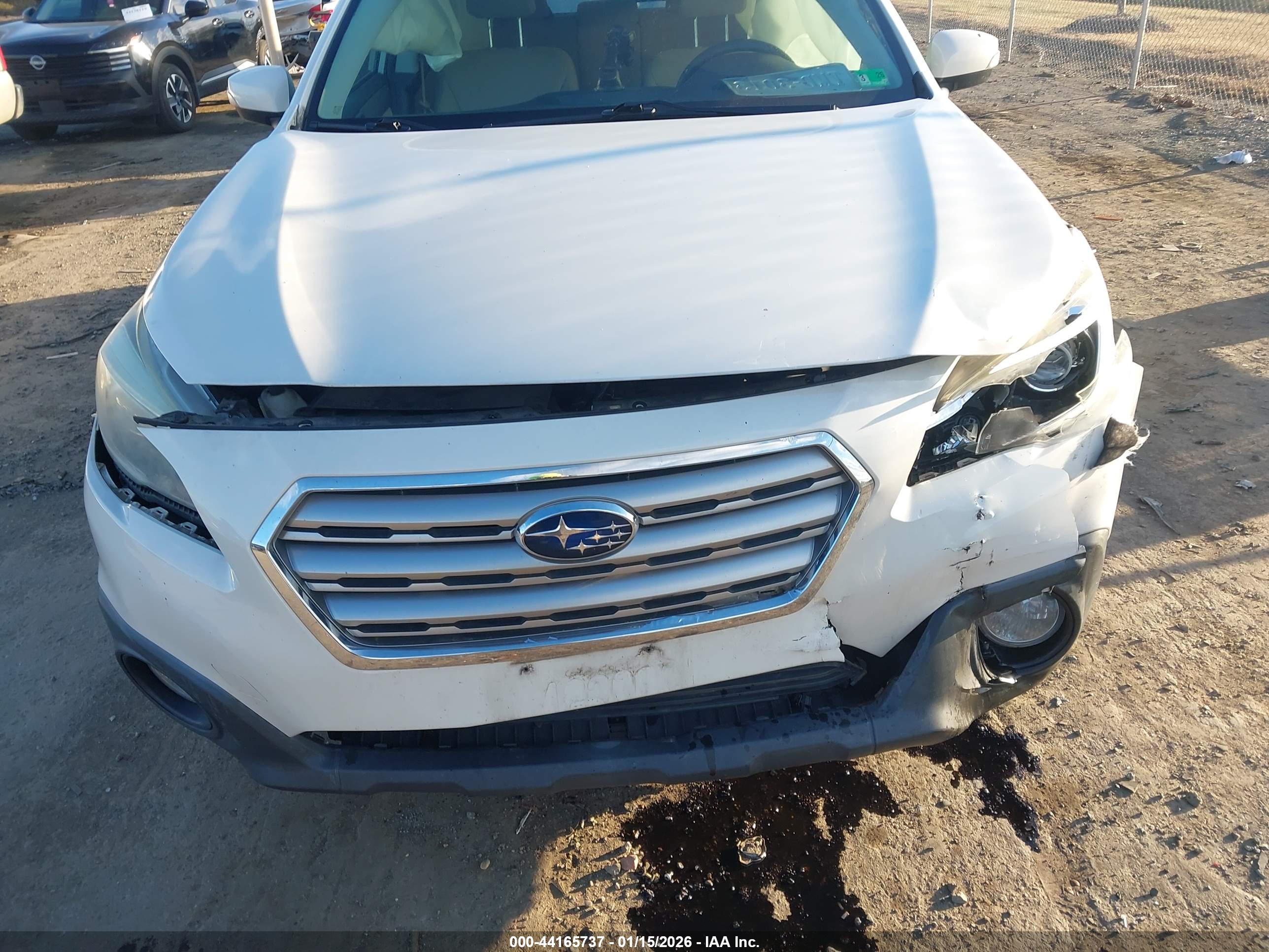 SUBARU OUTBACK image 6