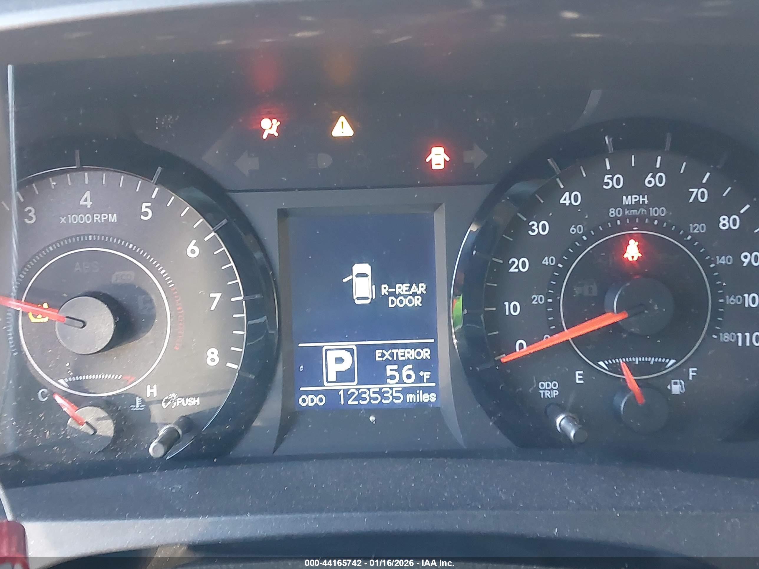 TOYOTA SIENNA image 7