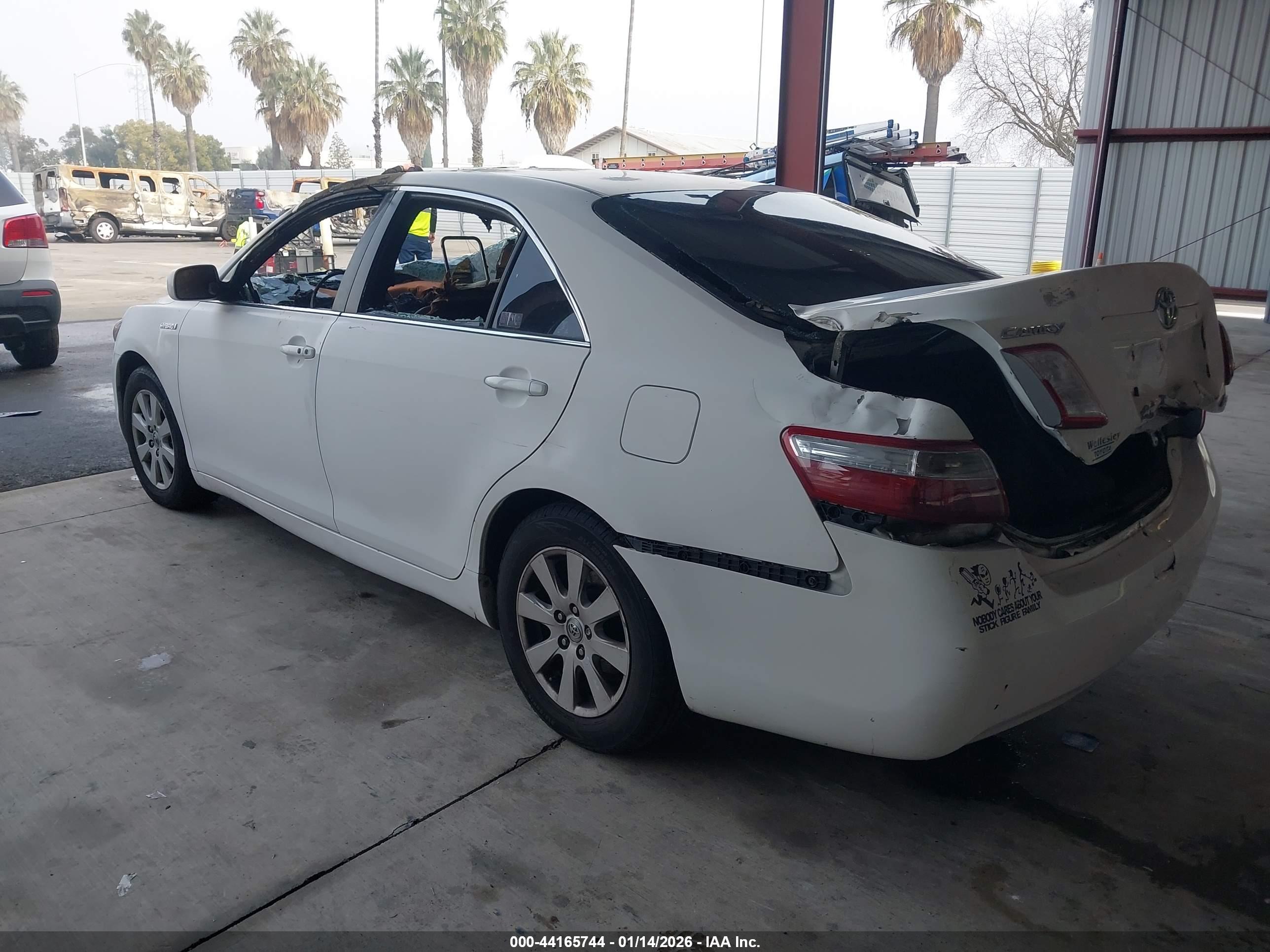 TOYOTA CAMRY image 3