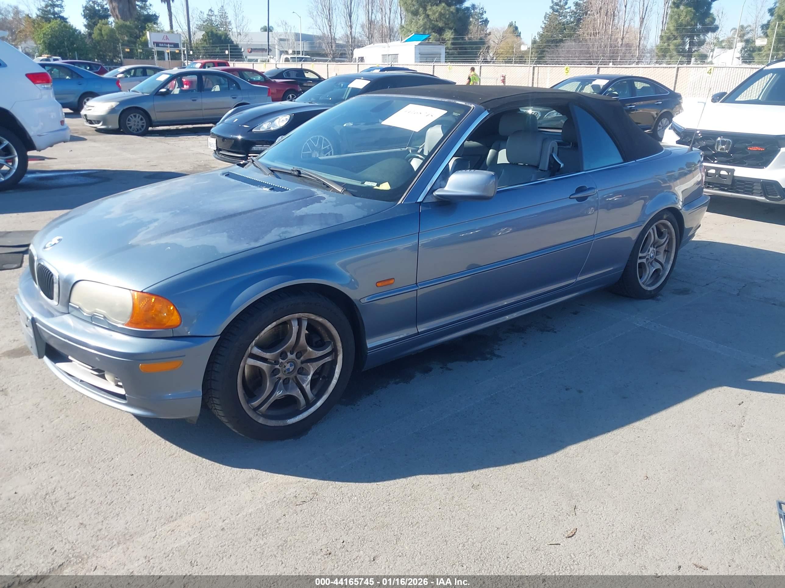 BMW 330CI image 2