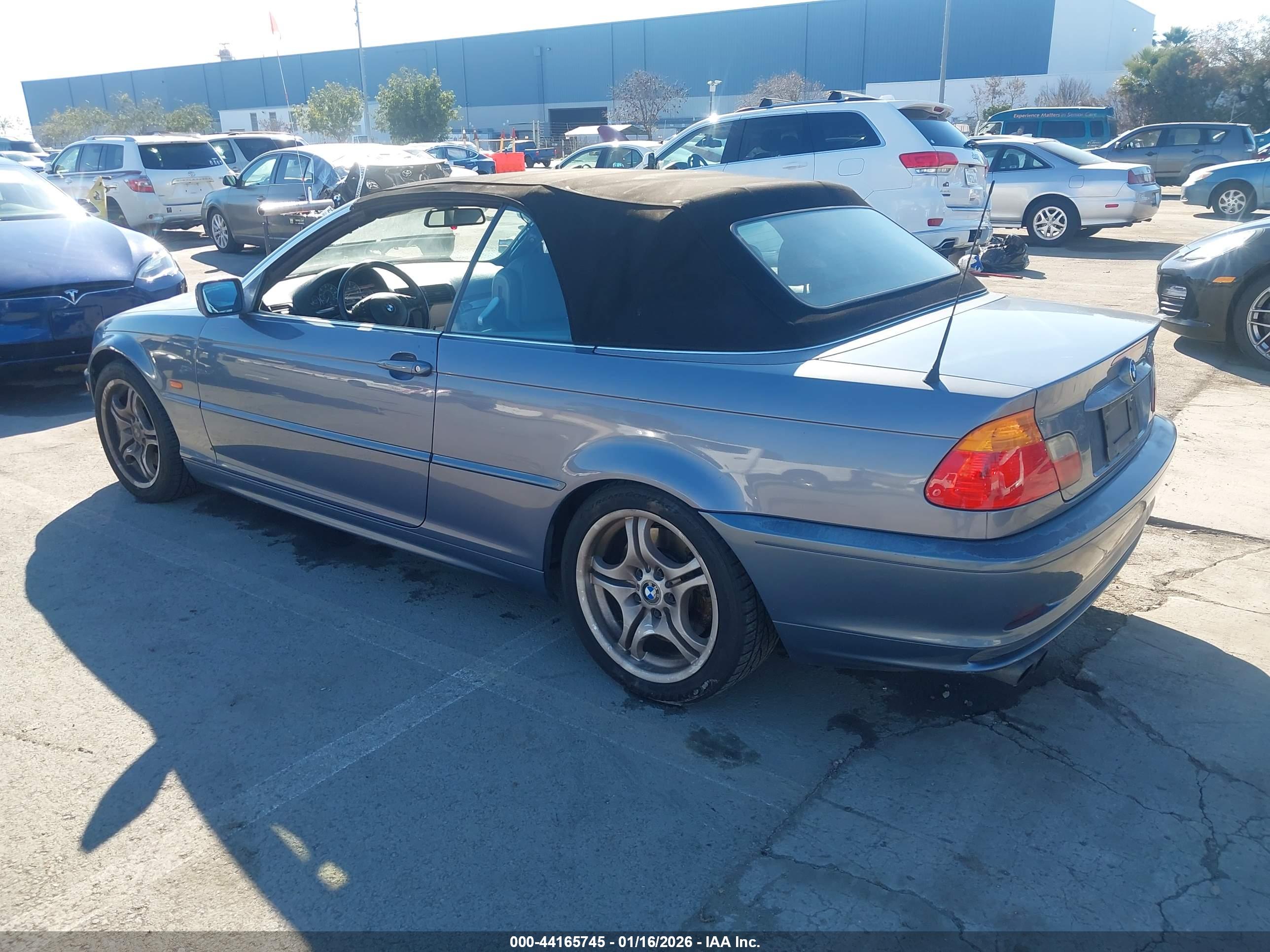 BMW 330CI image 3