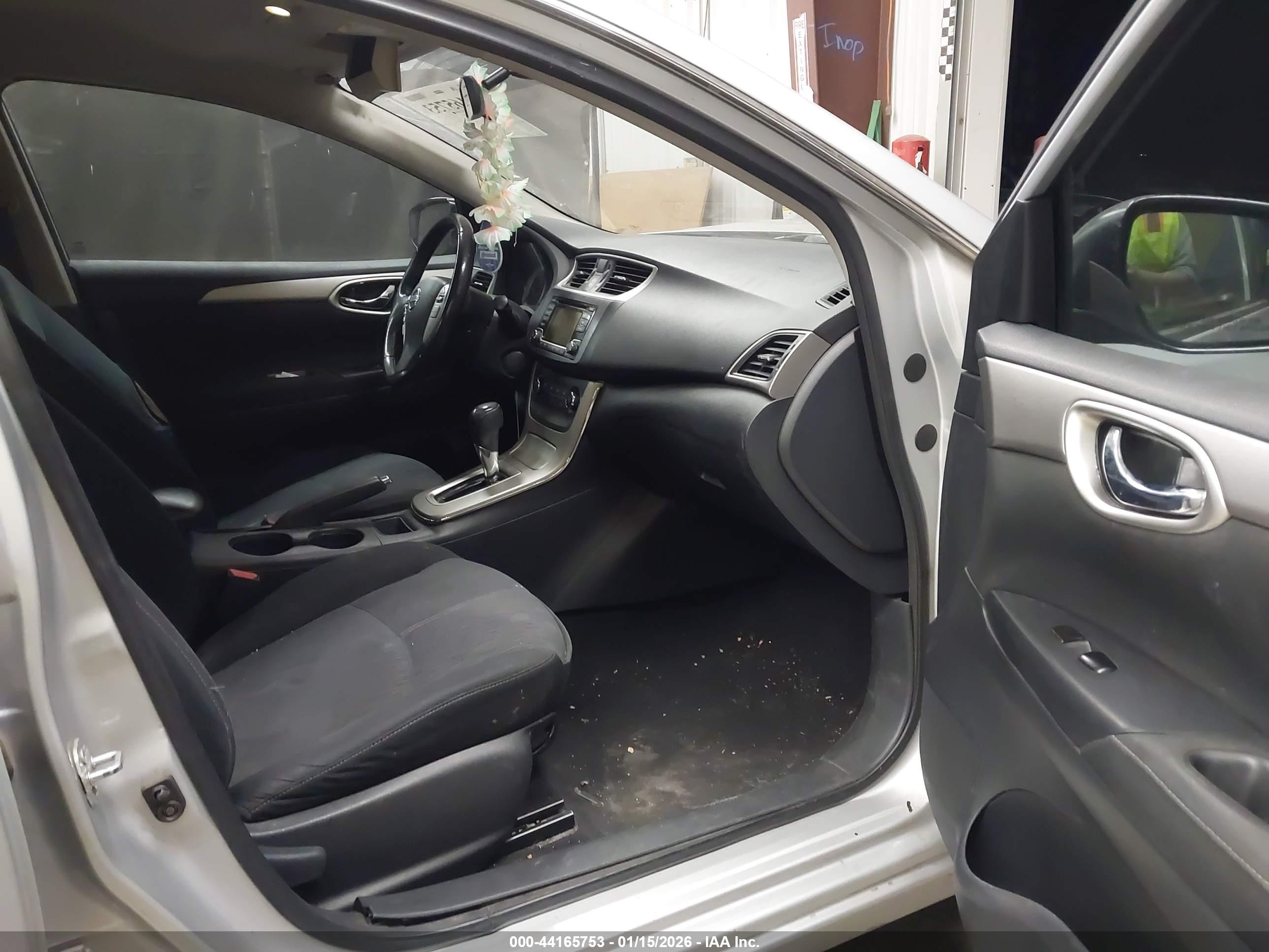 NISSAN SENTRA image 5