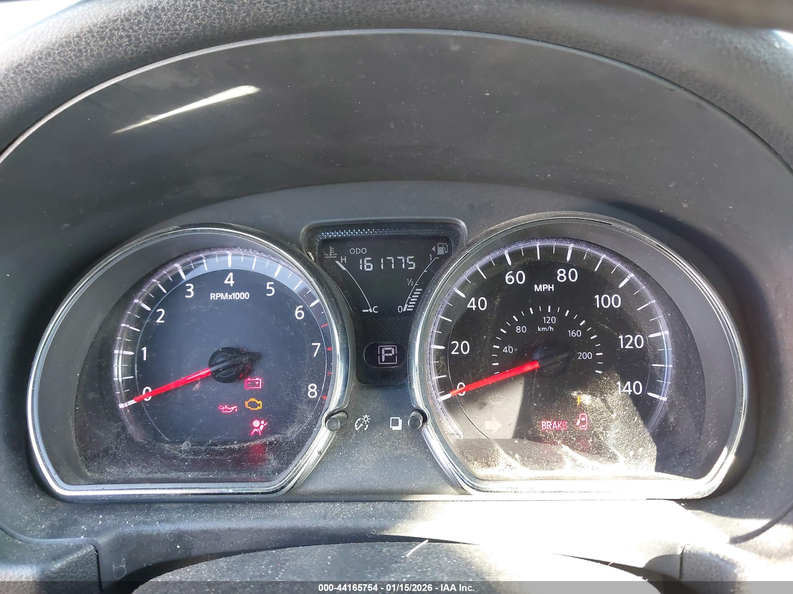 NISSAN VERSA image 7