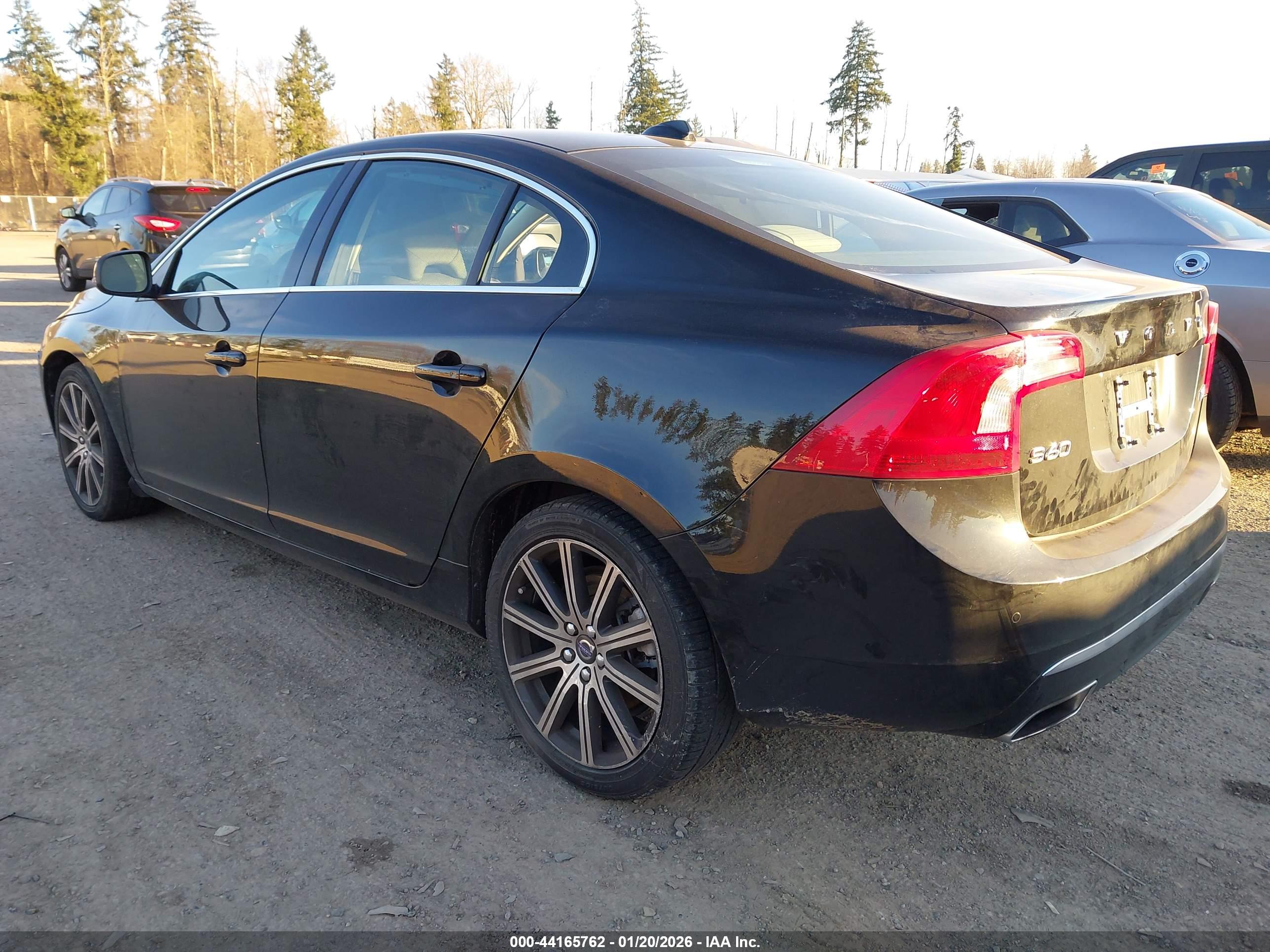 VOLVO S60 image 3
