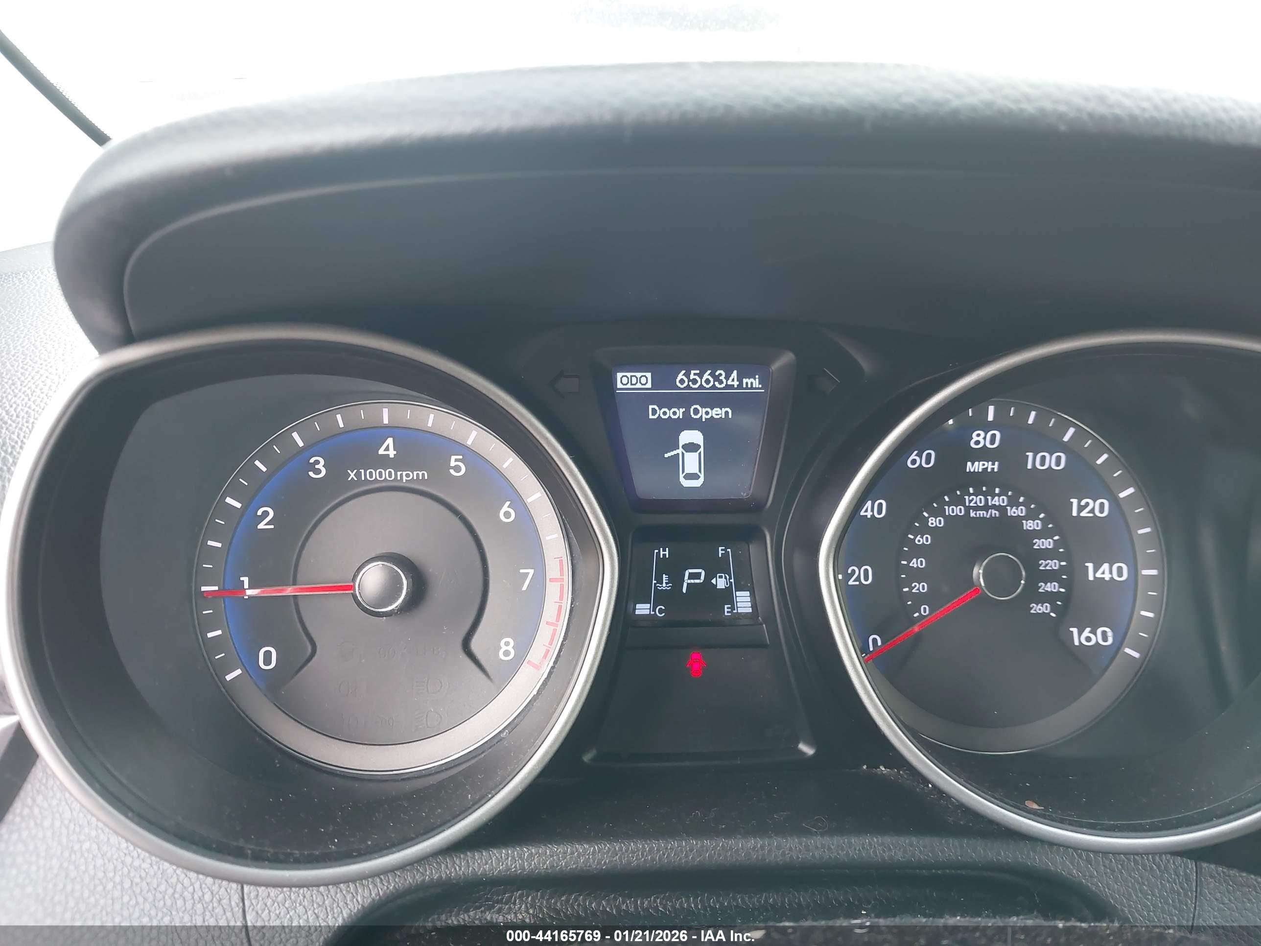 HYUNDAI ELANTRA image 7