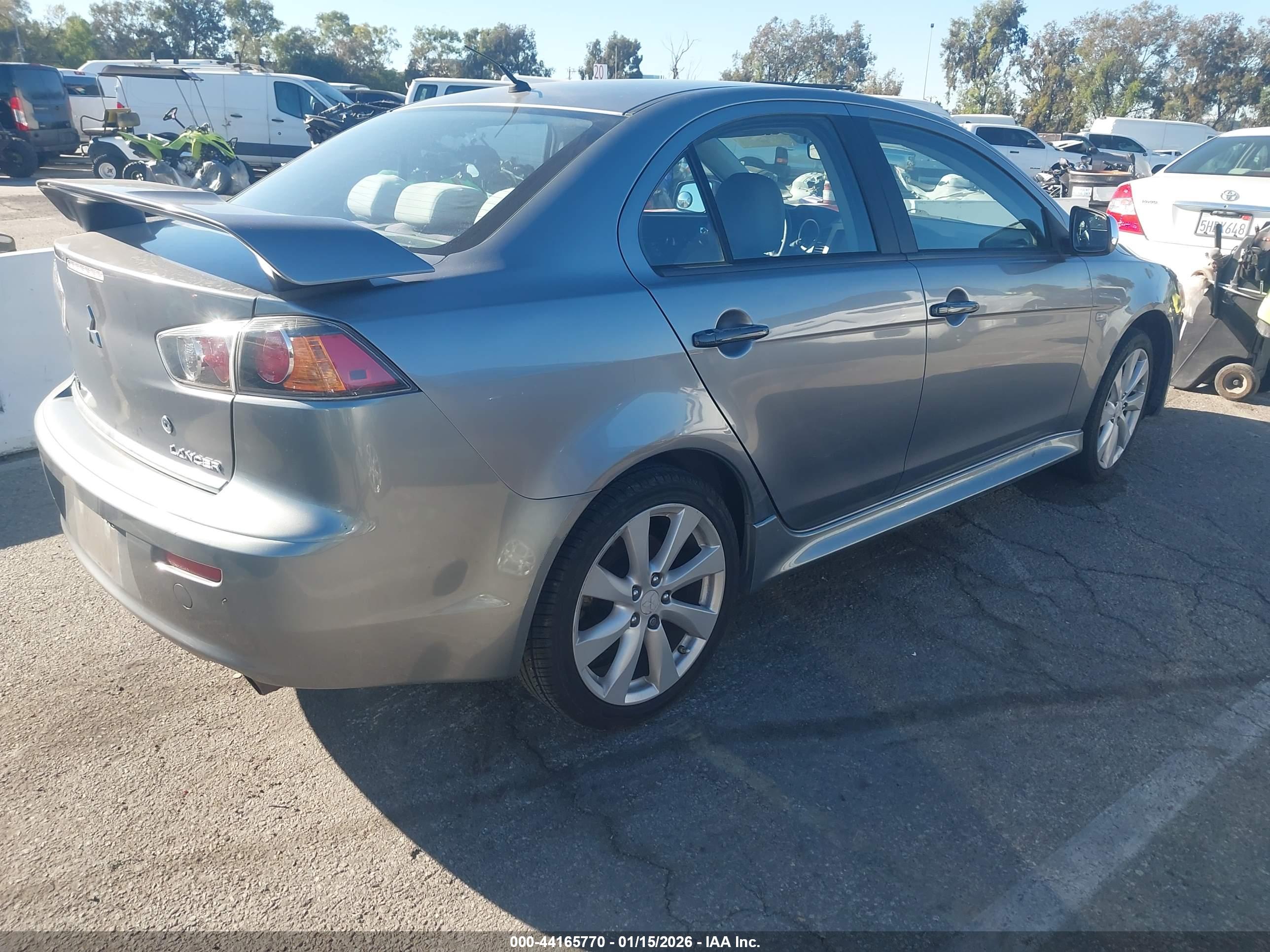 MITSUBISHI LANCER image 4