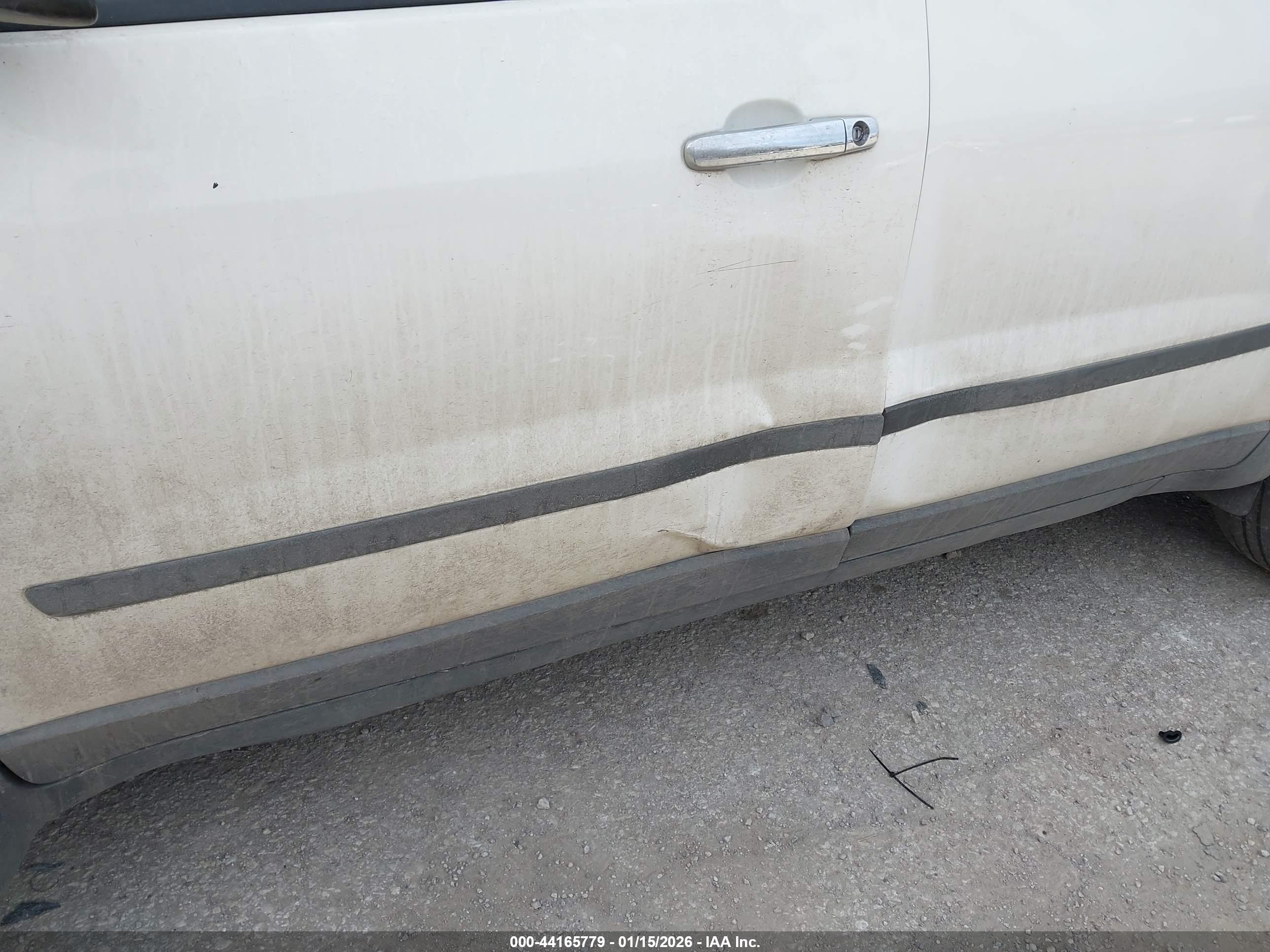 CHEVROLET TRAVERSE image 6