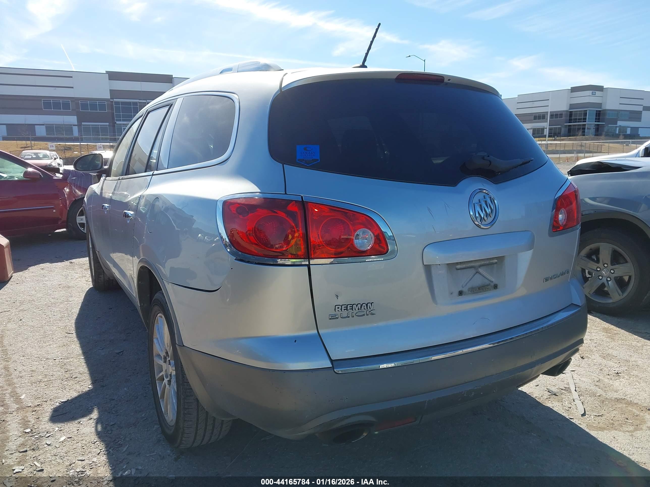 BUICK ENCLAVE image 3