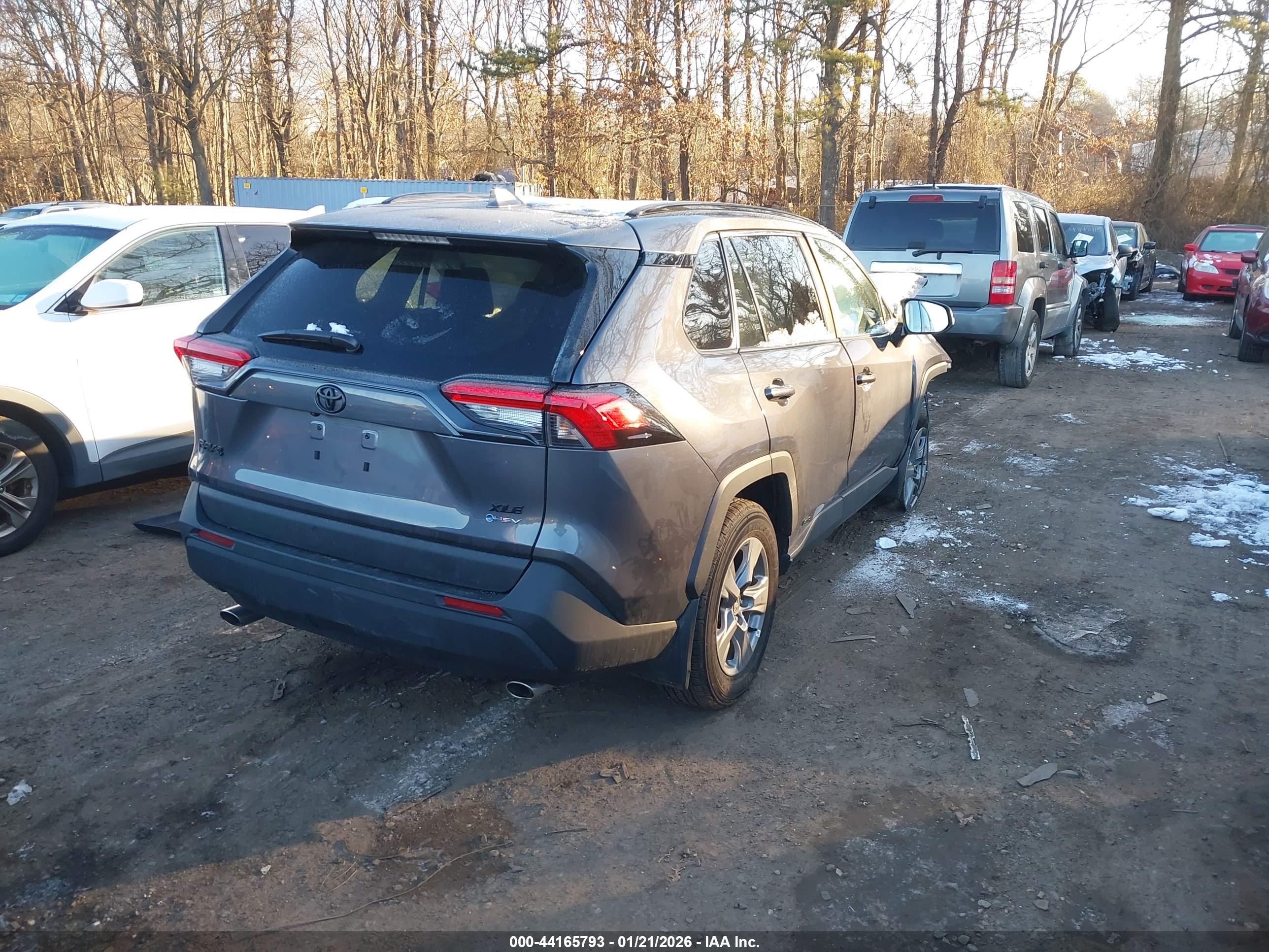 TOYOTA RAV4 image 4