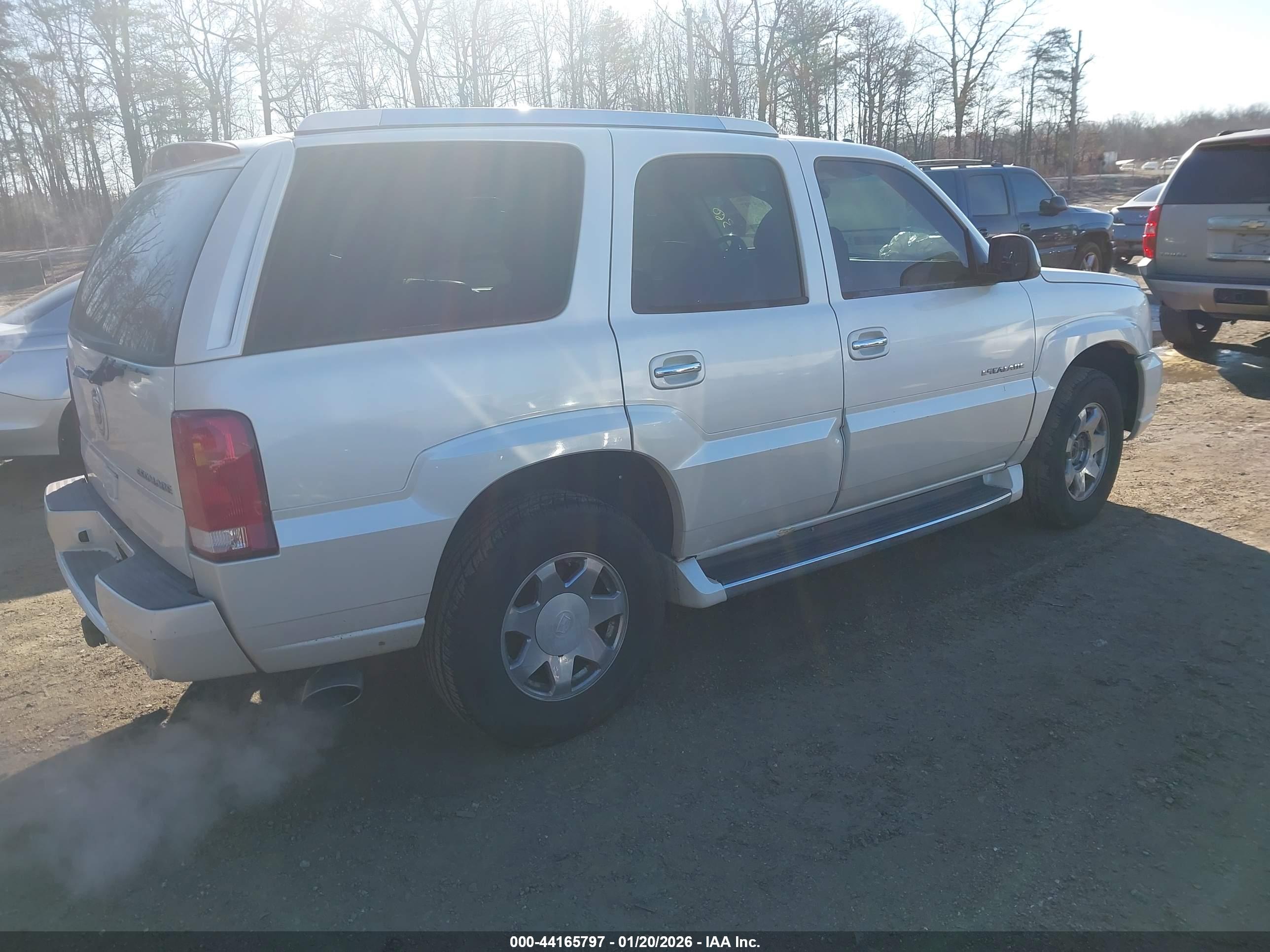CADILLAC ESCALADE image 4
