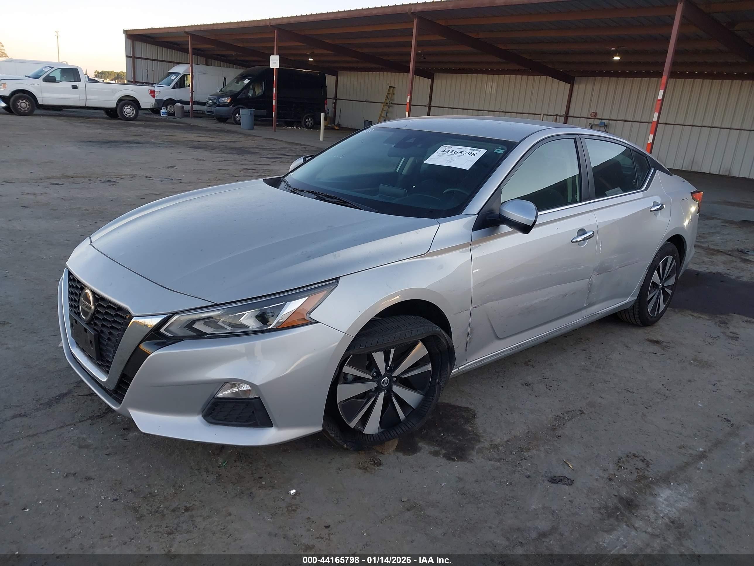 NISSAN ALTIMA image 2