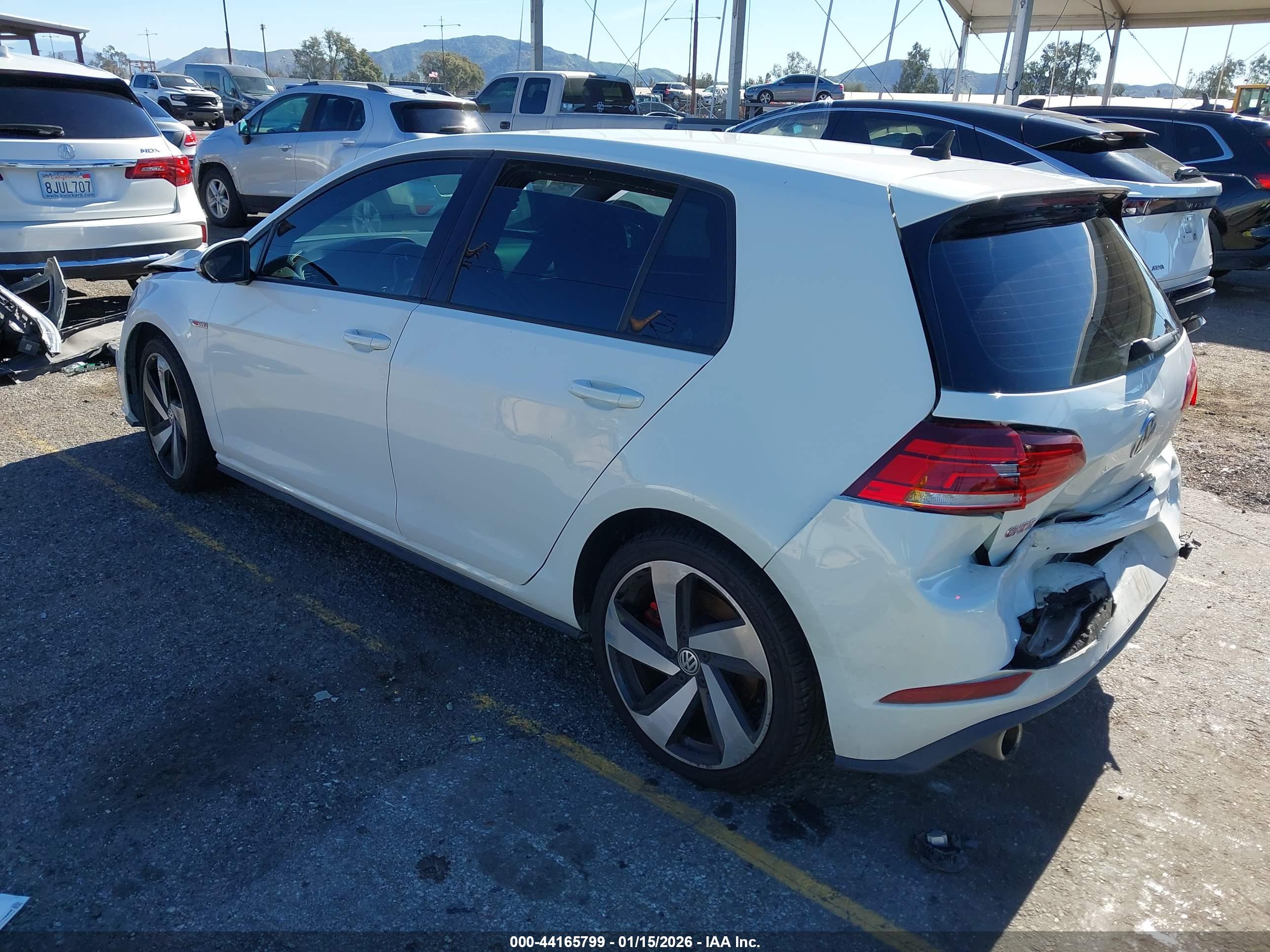 VOLKSWAGEN GOLF image 3