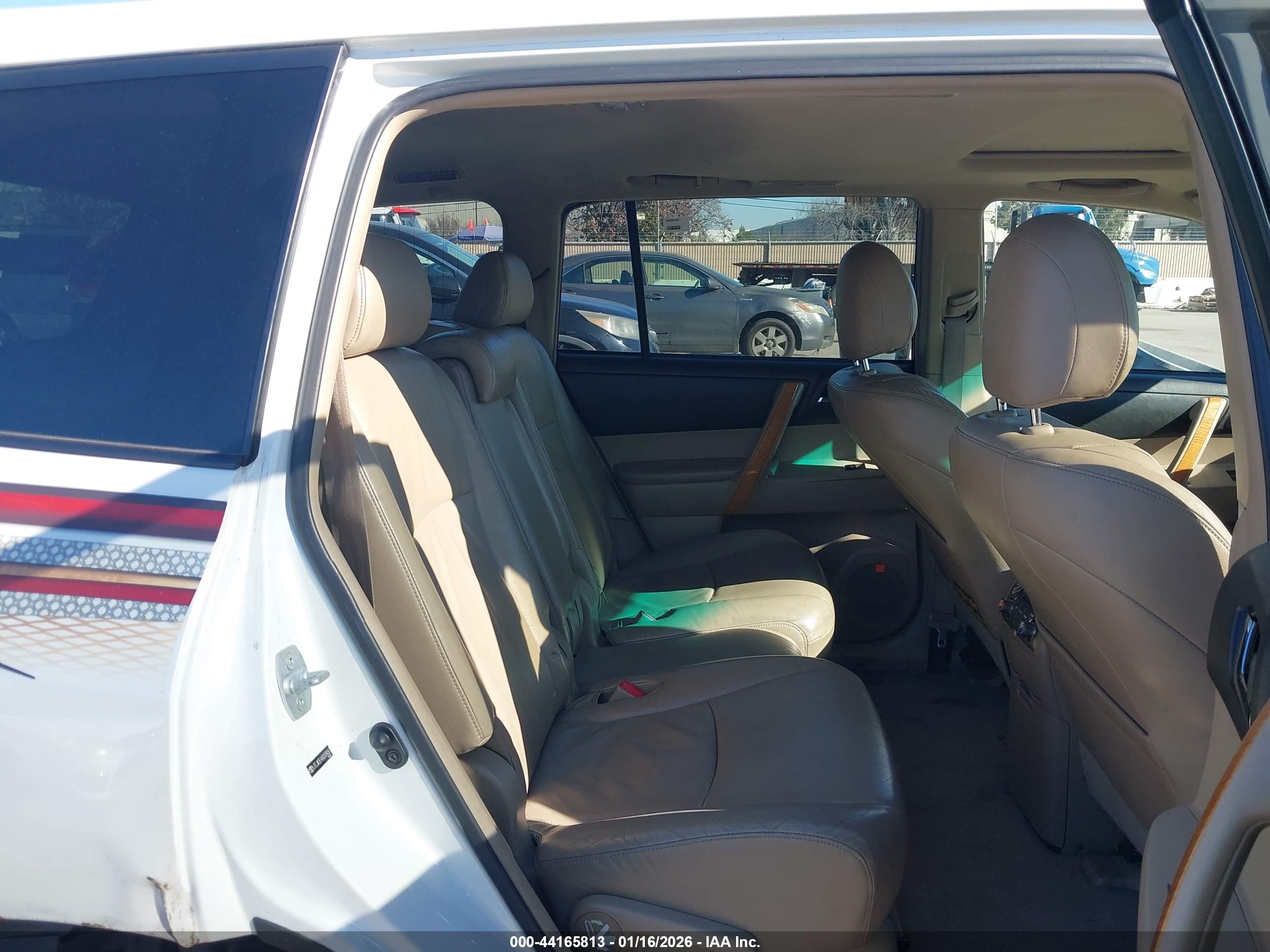TOYOTA HIGHLANDER image 8