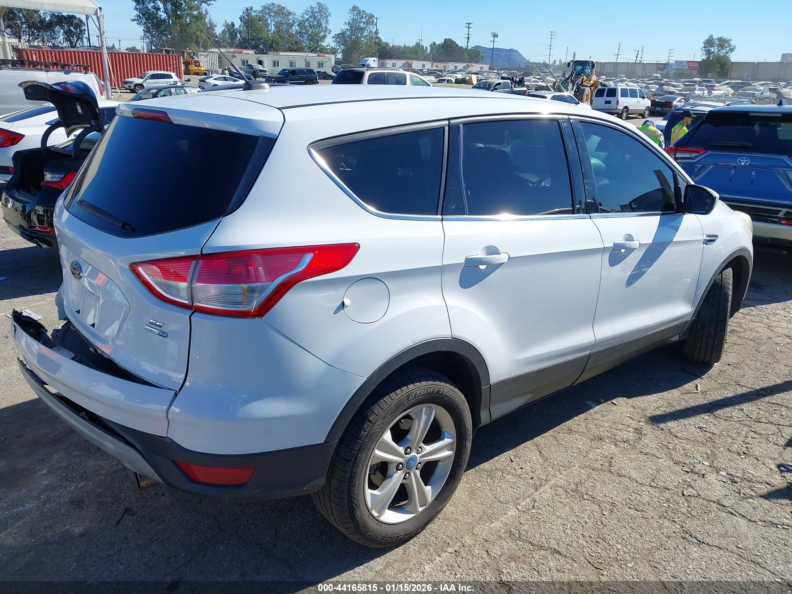 FORD ESCAPE image 4