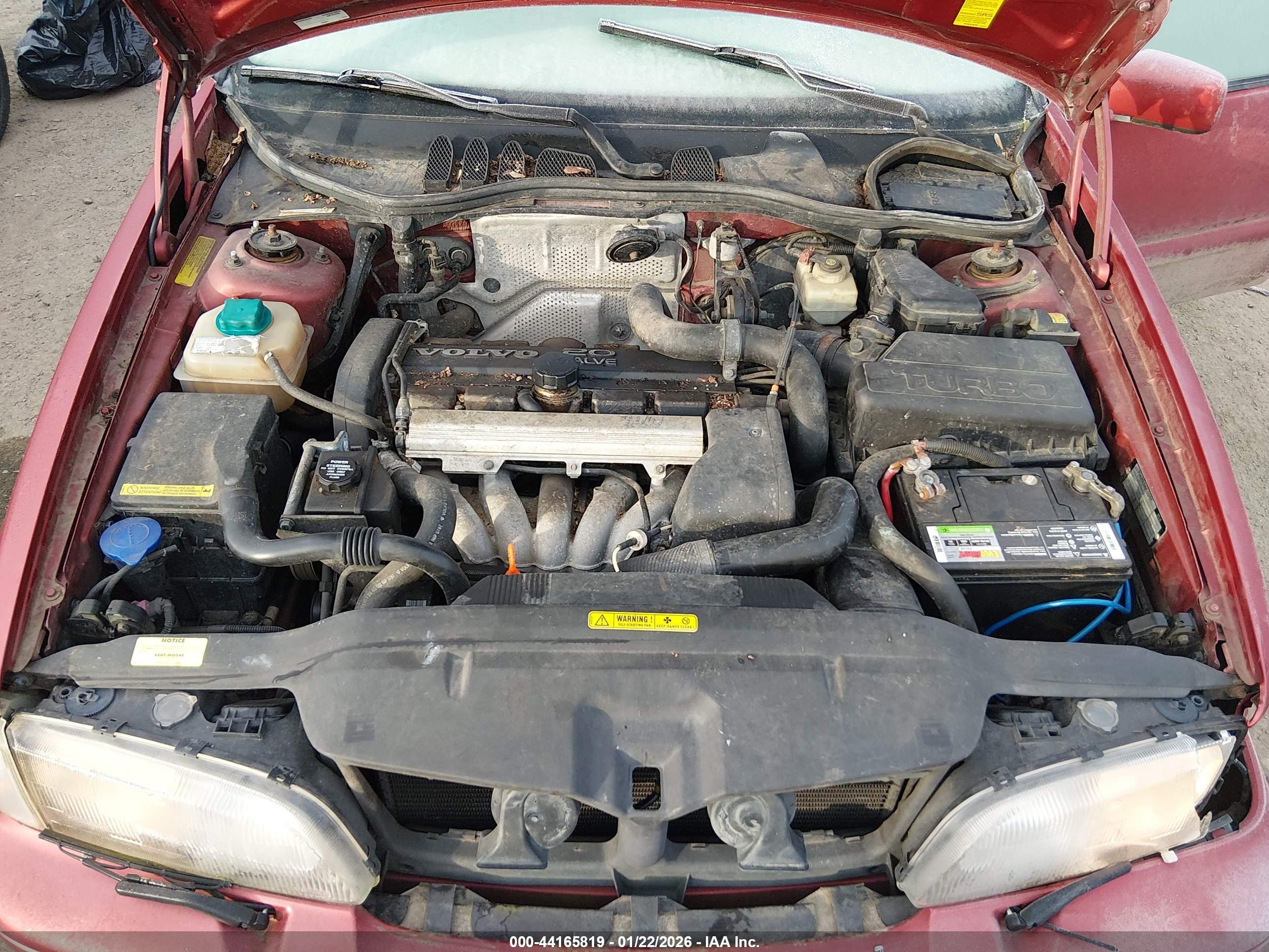 VOLVO V70 image 10