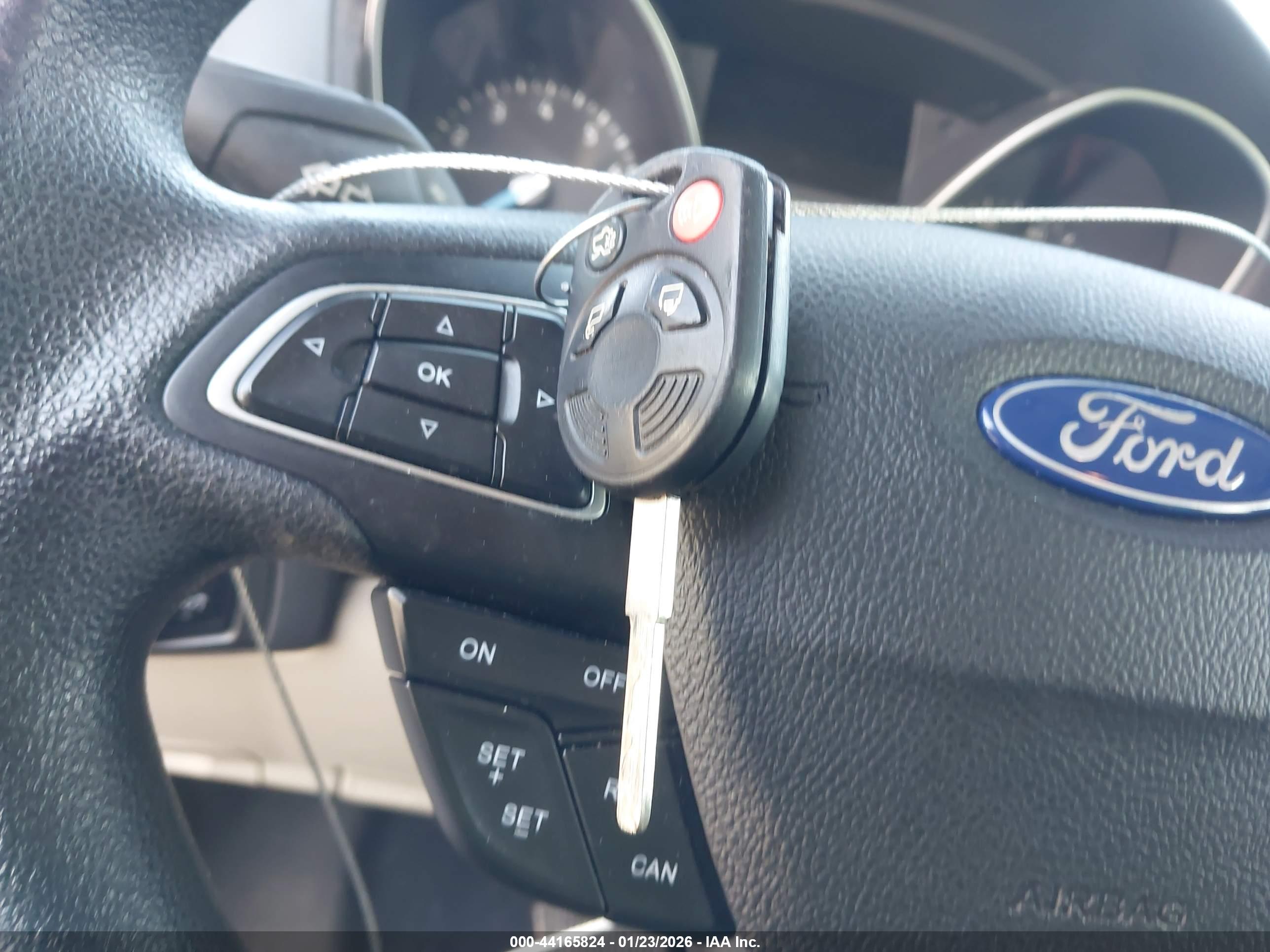 FORD FOCUS image 11