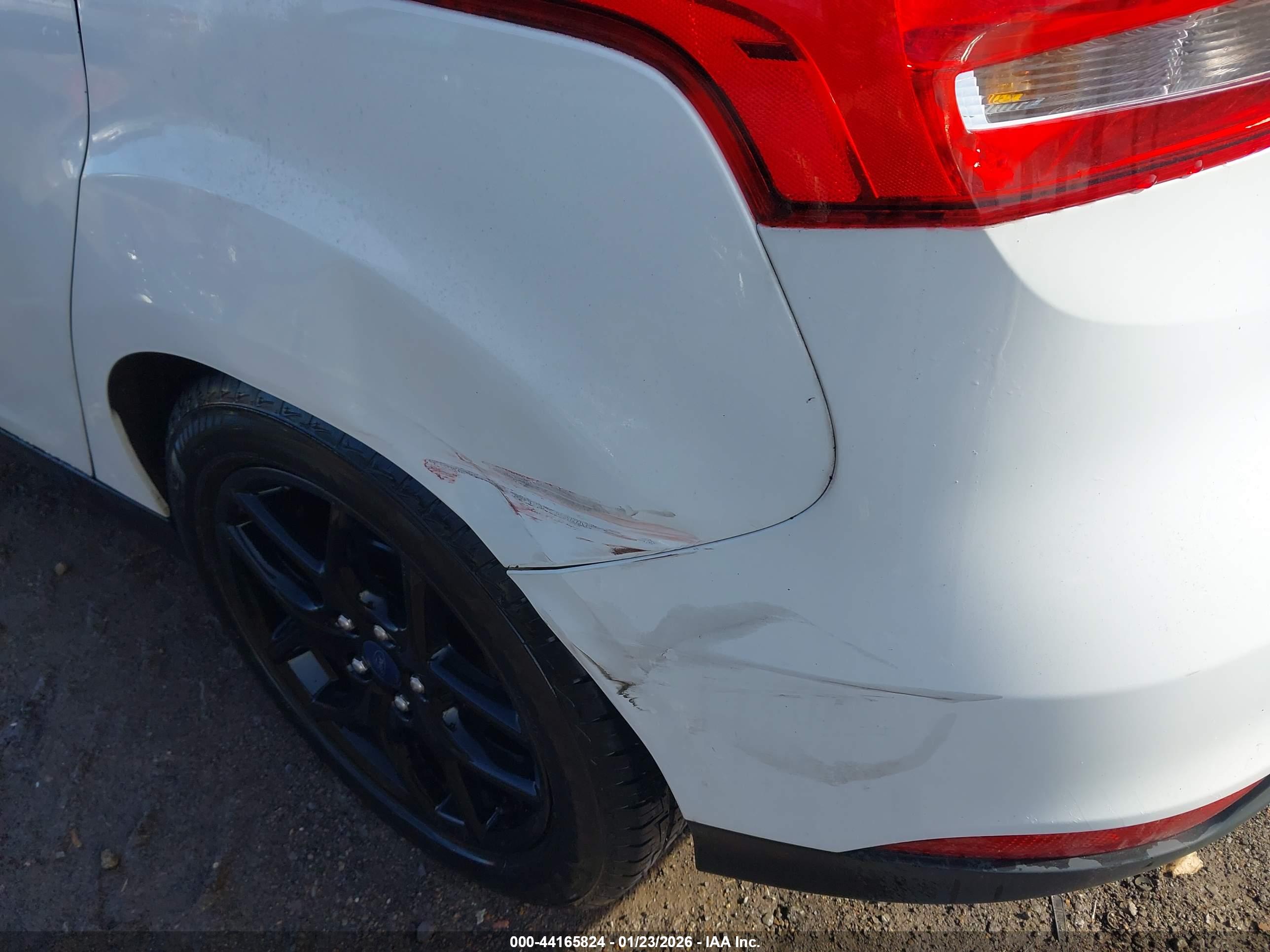 FORD FOCUS image 6